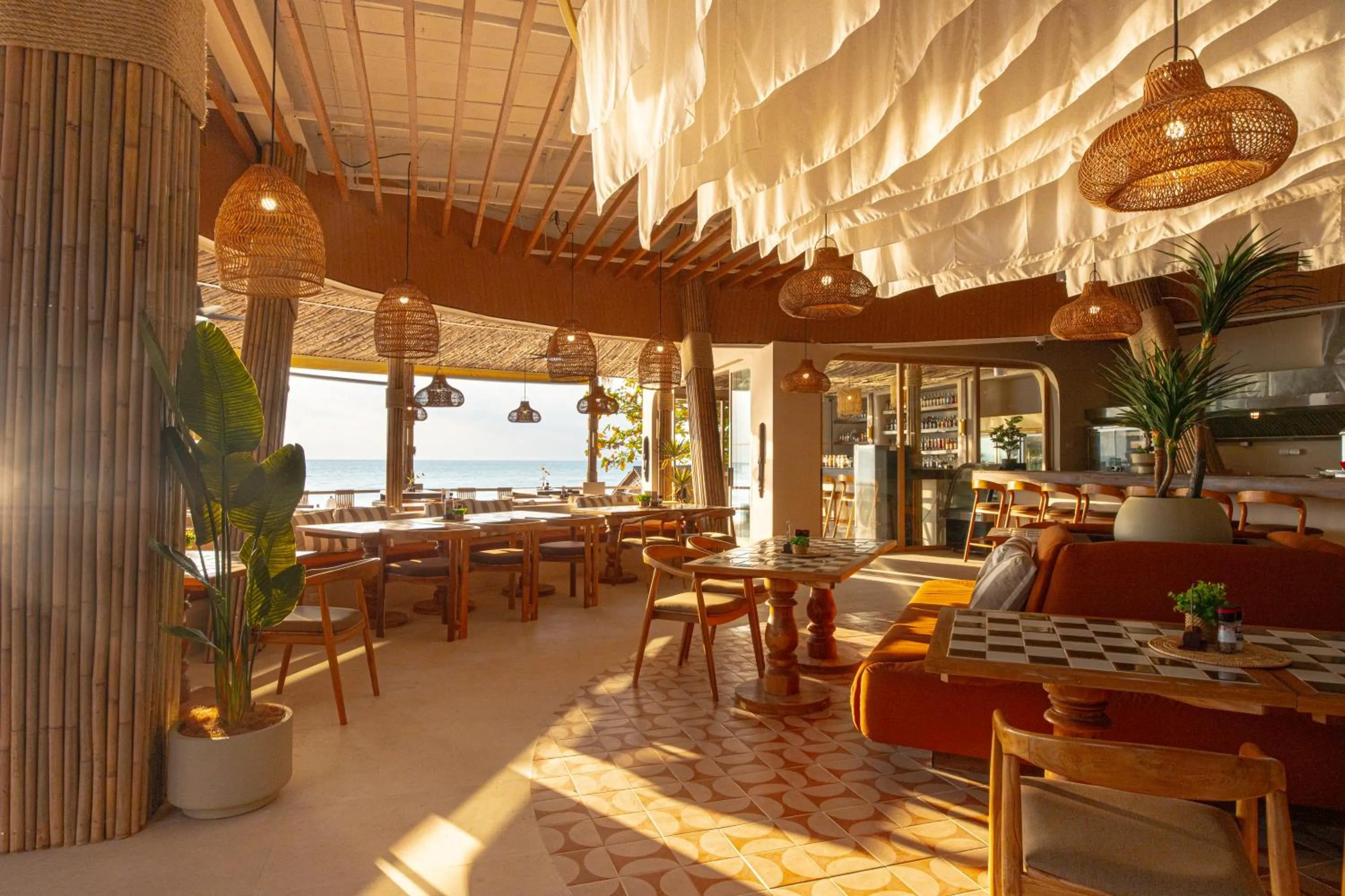 Restaurant/places to eat in Al's Resort