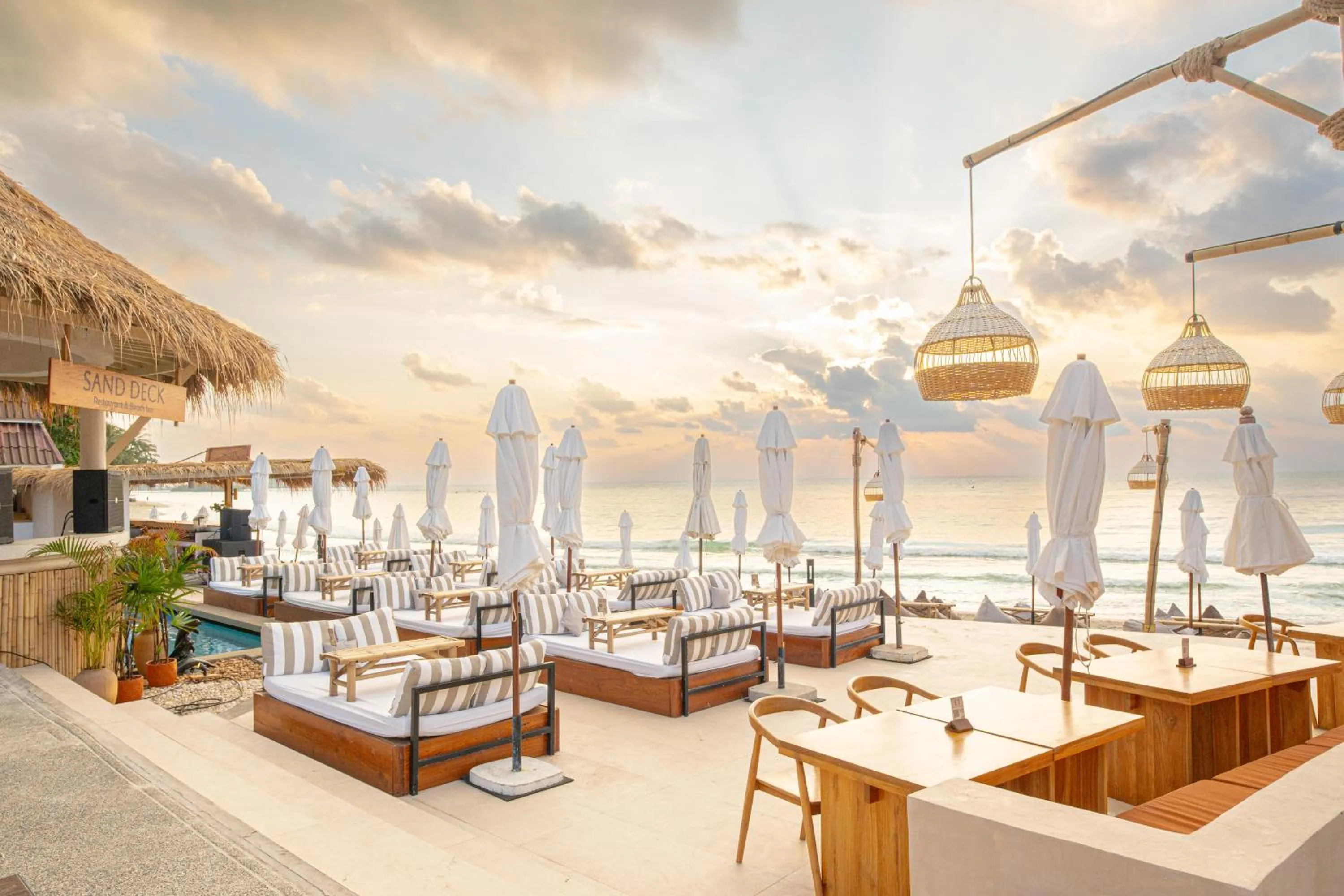 Restaurant/places to eat in Al's Resort