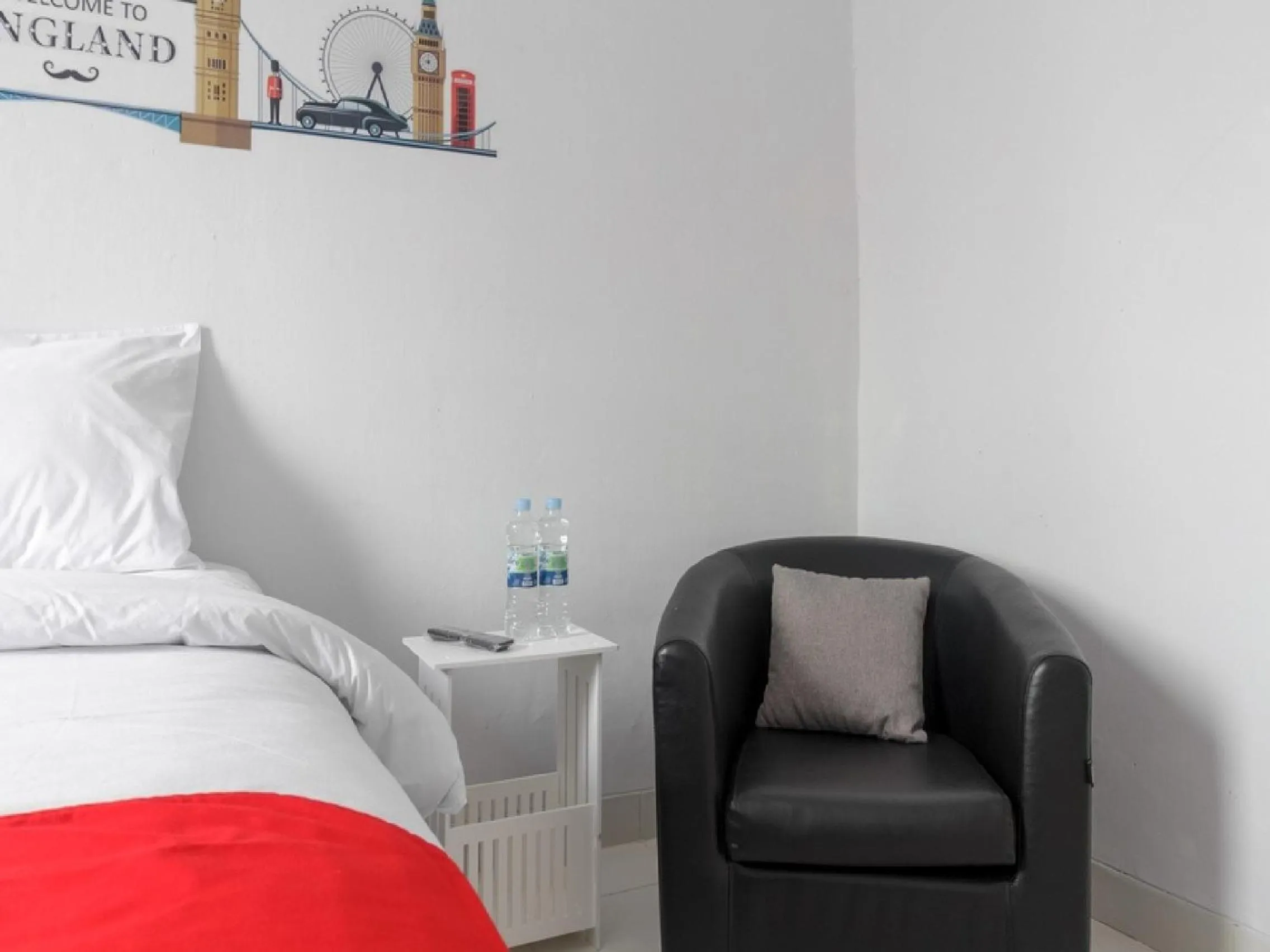 Bedroom, Bed in RedDoorz Plus near Taman Rasuna Menteng