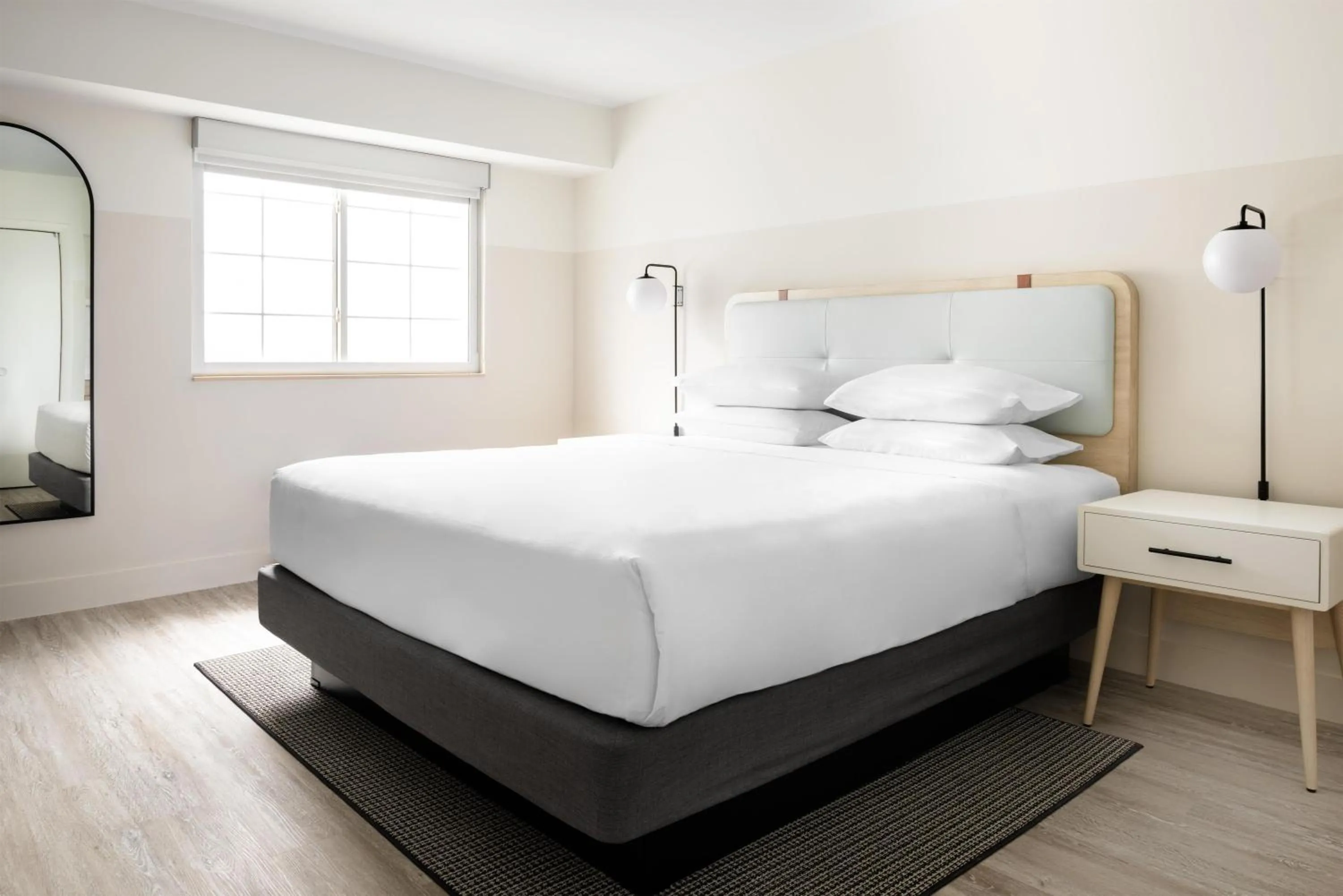 Bed in Hampton by Hilton Grand Cayman Seven Mile Beach