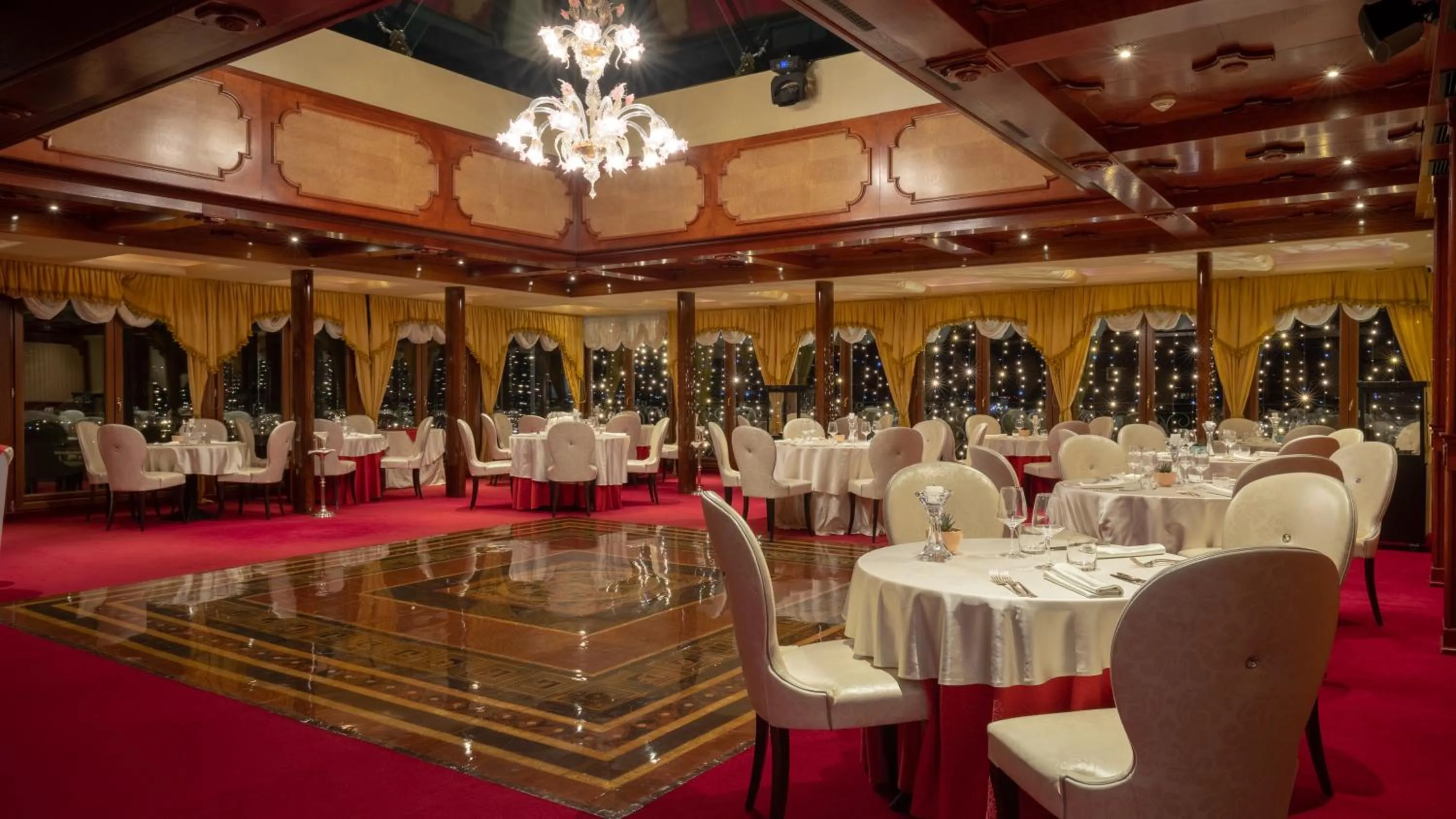 Restaurant/places to eat in Mulino Luxury Boutique Hotel