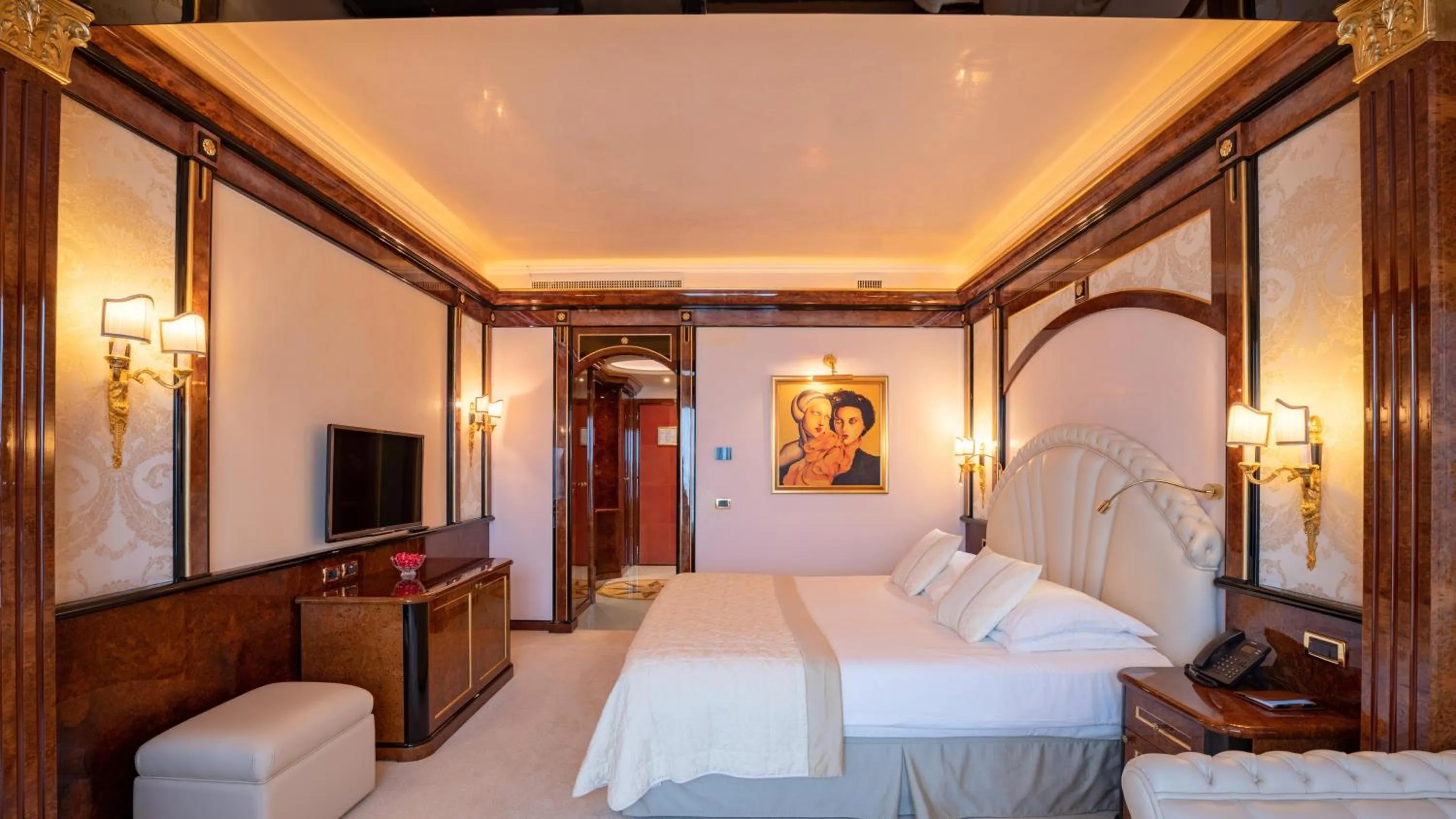 Bedroom in Mulino Luxury Boutique Hotel