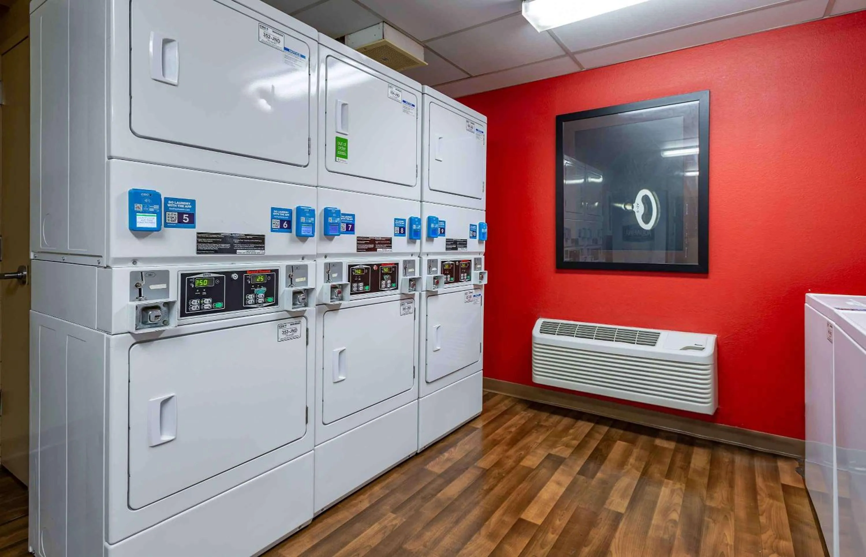 Property building in Extended Stay America Suites - Edison - Raritan Center