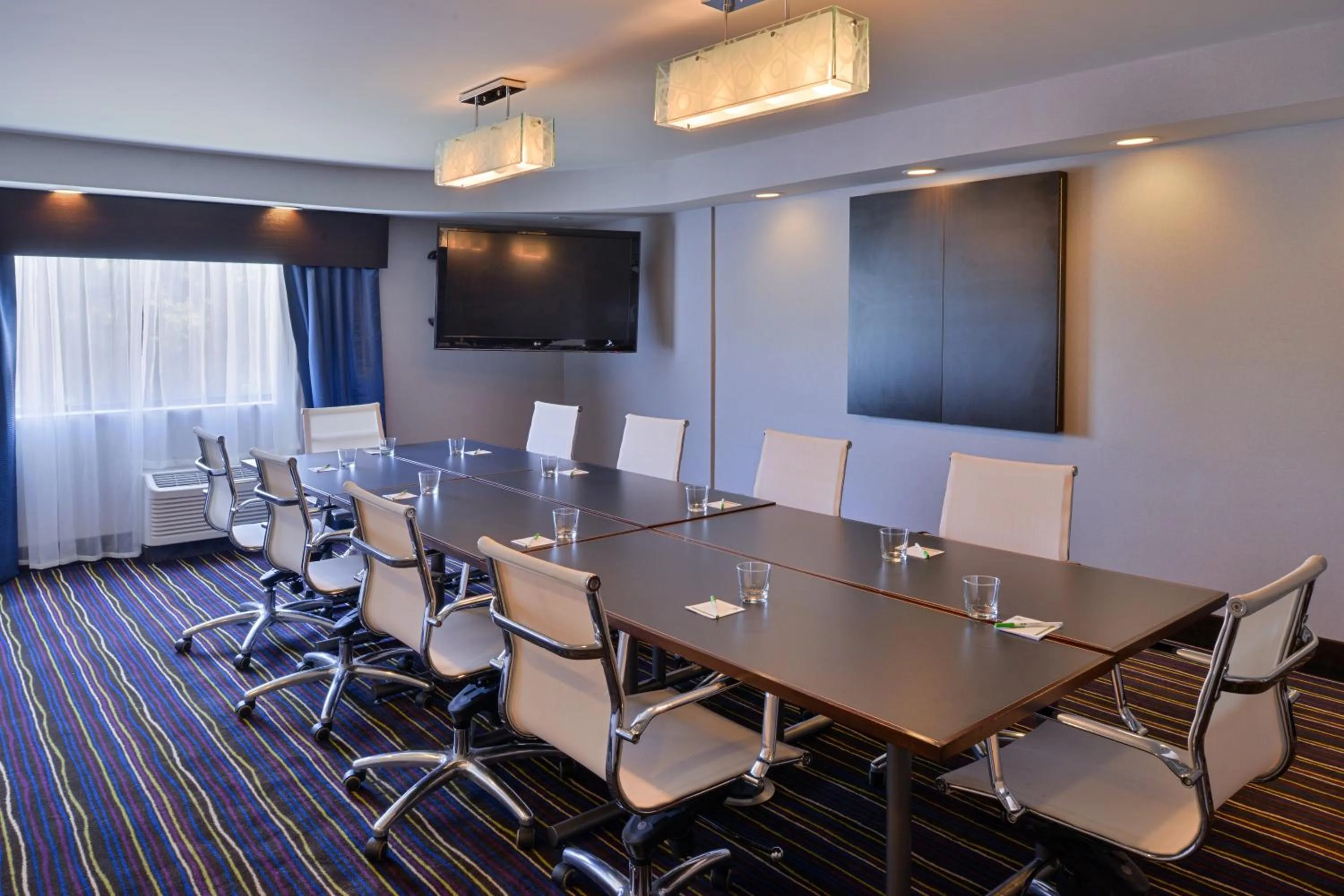 Meeting/conference room in Holiday Inn Little Rock West - Chenal Pkwy, an IHG Hotel