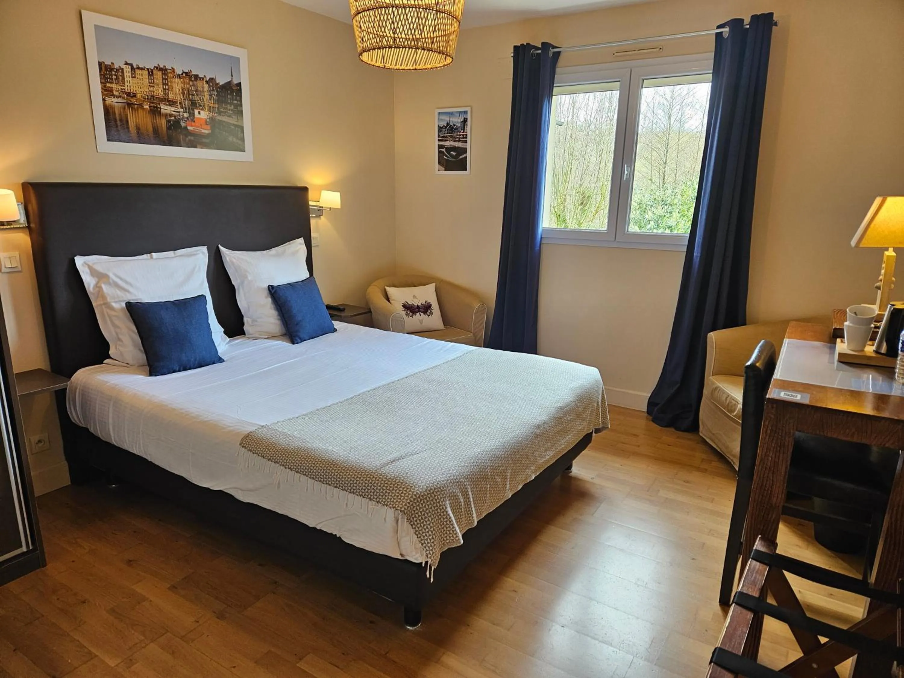 Bedroom, Bed in La Fraîchette-Hôtel & Spa