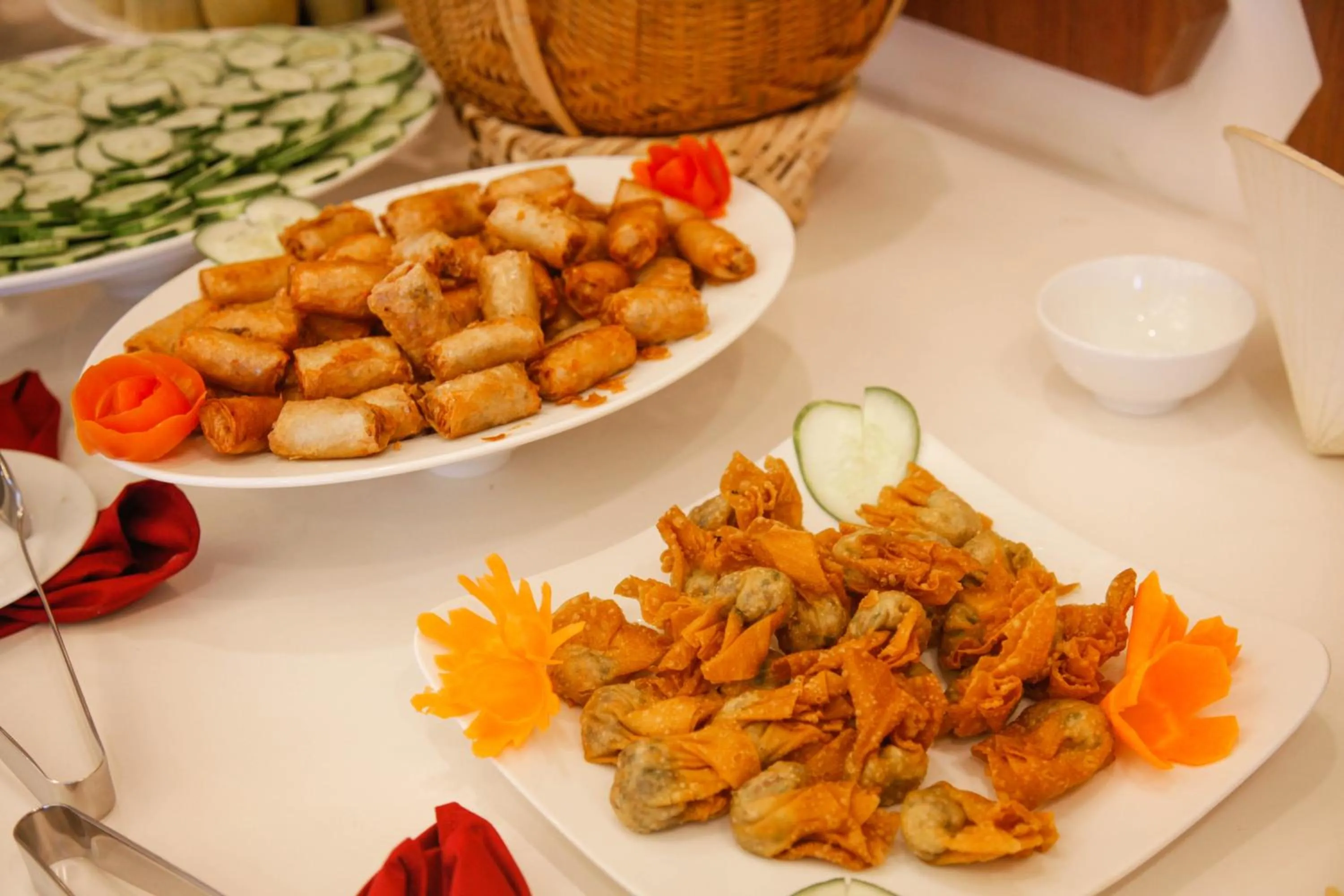 Food and drinks in Golden Rose Hotel