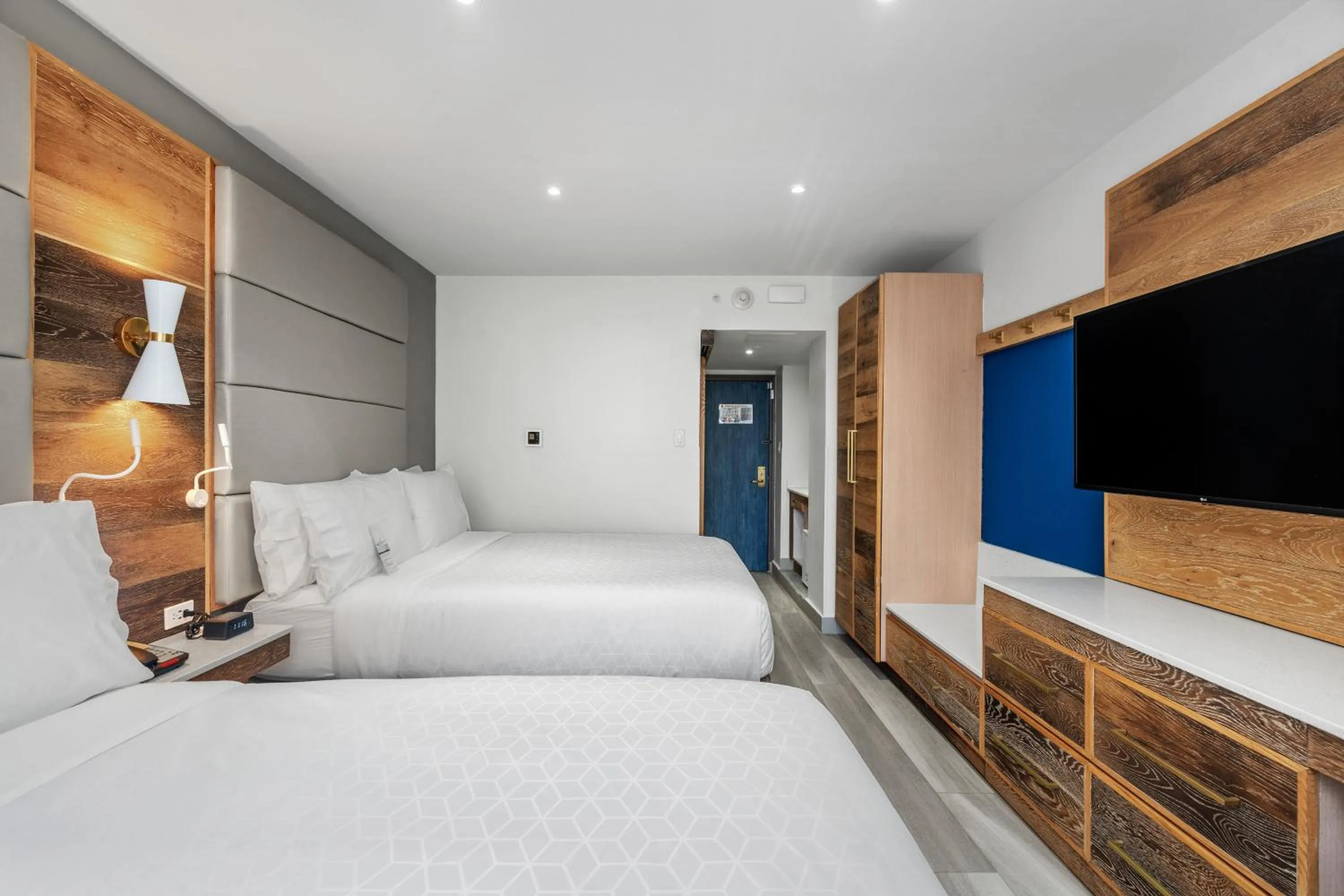 Bedroom, Bed in Holiday Inn Express San Juan Condado by IHG