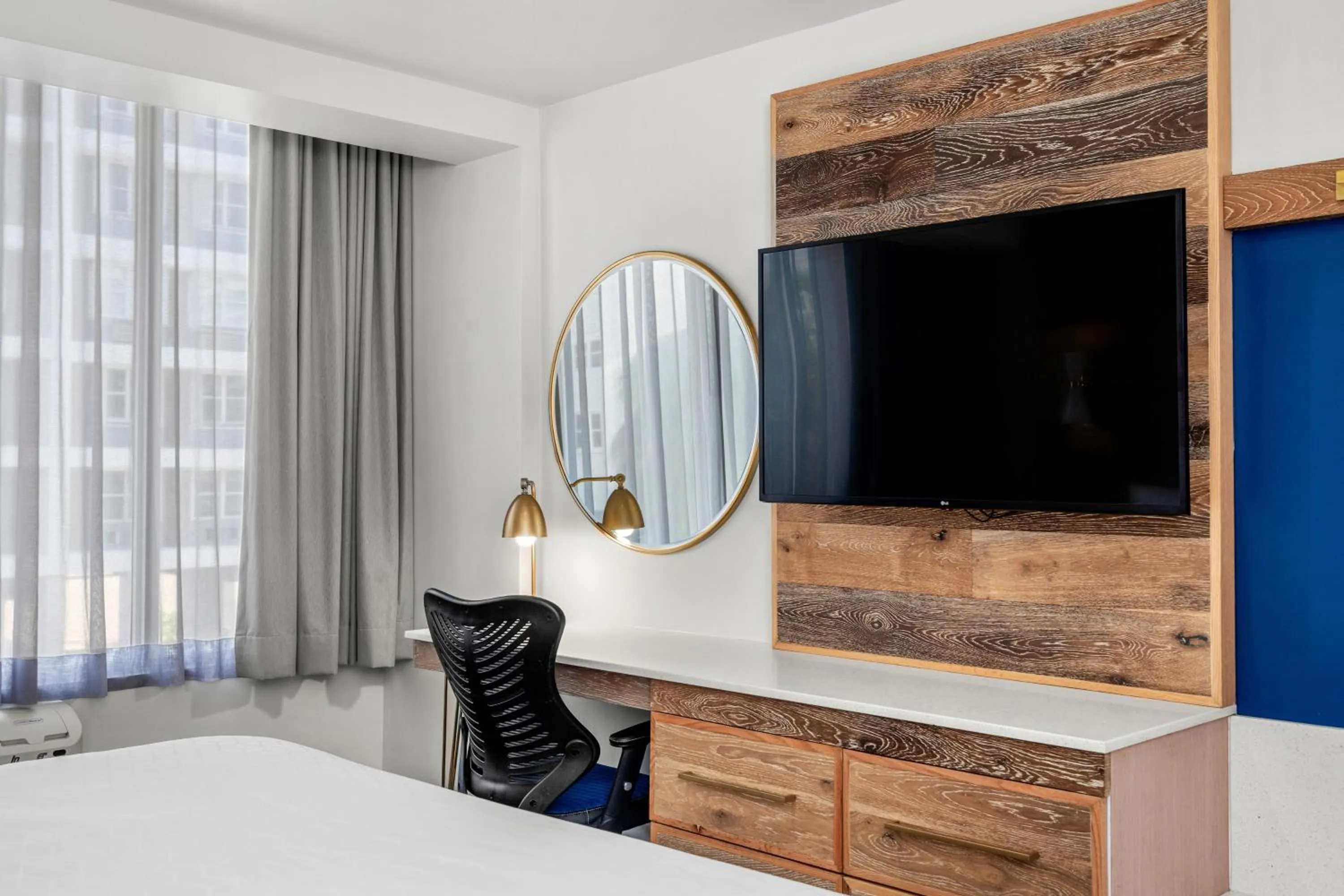 TV and multimedia, Bed in Holiday Inn Express San Juan Condado by IHG