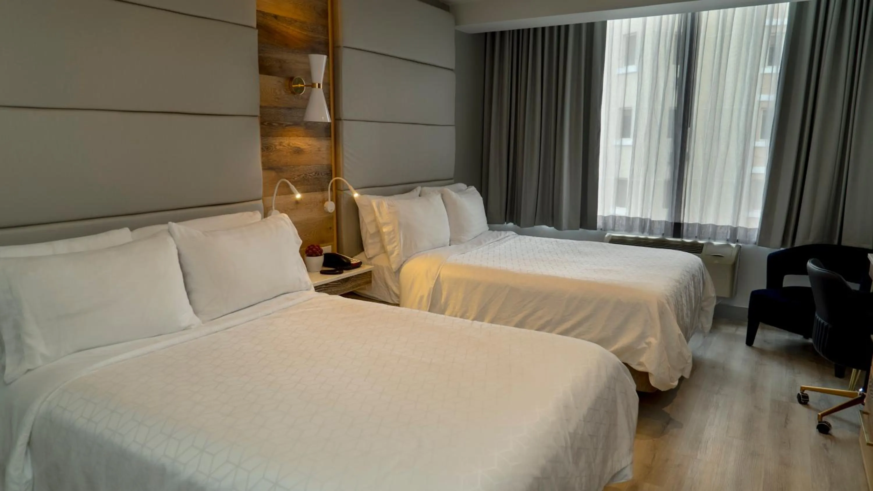 Photo of the whole room, Bed in Holiday Inn Express San Juan Condado by IHG