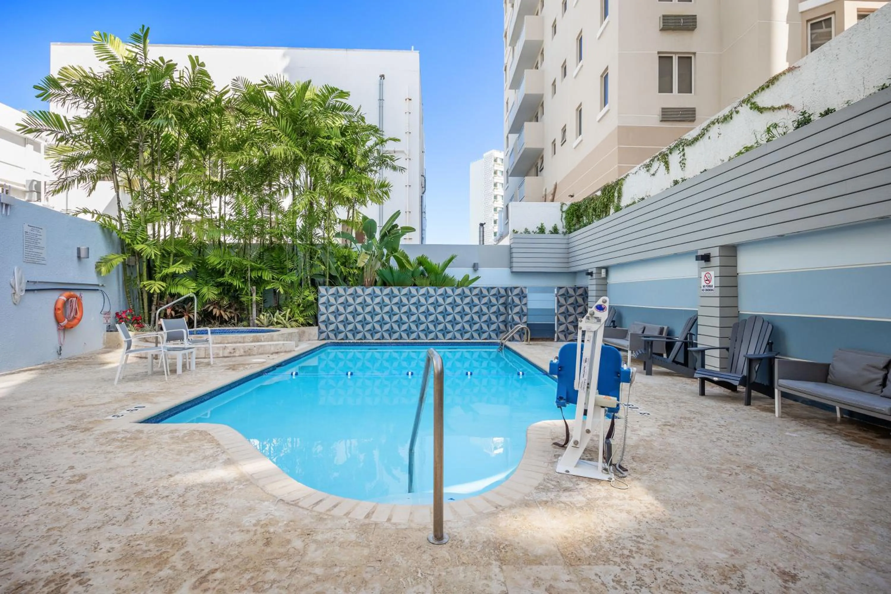Swimming pool in Holiday Inn Express San Juan Condado by IHG