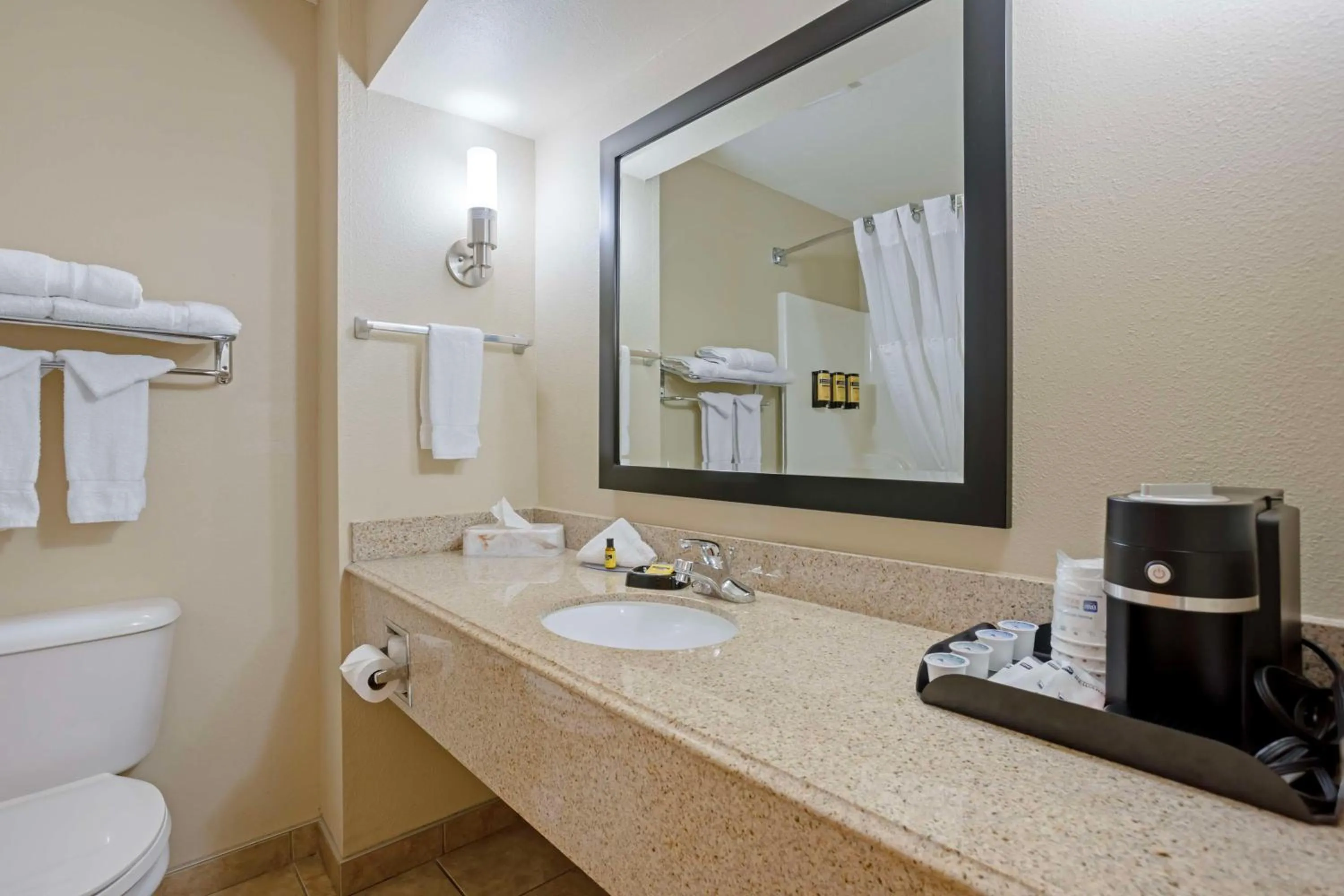 Bathroom in Best Western Plus Lonoke Hotel