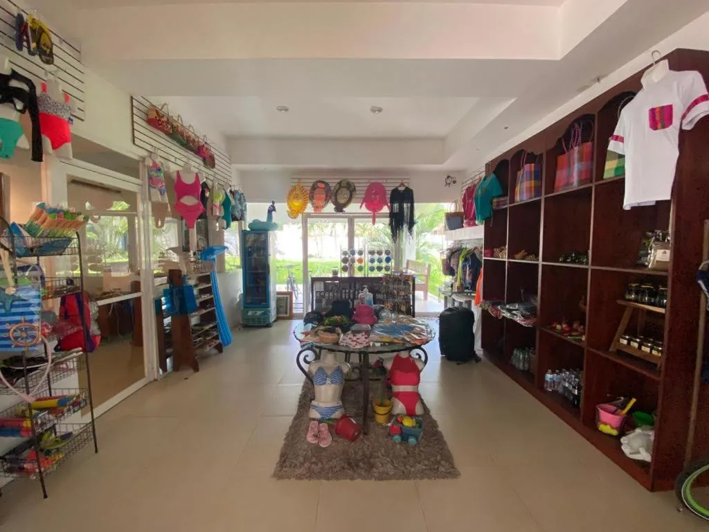 Supermarket/grocery shop in Hotel Santa Cruz Huatulco