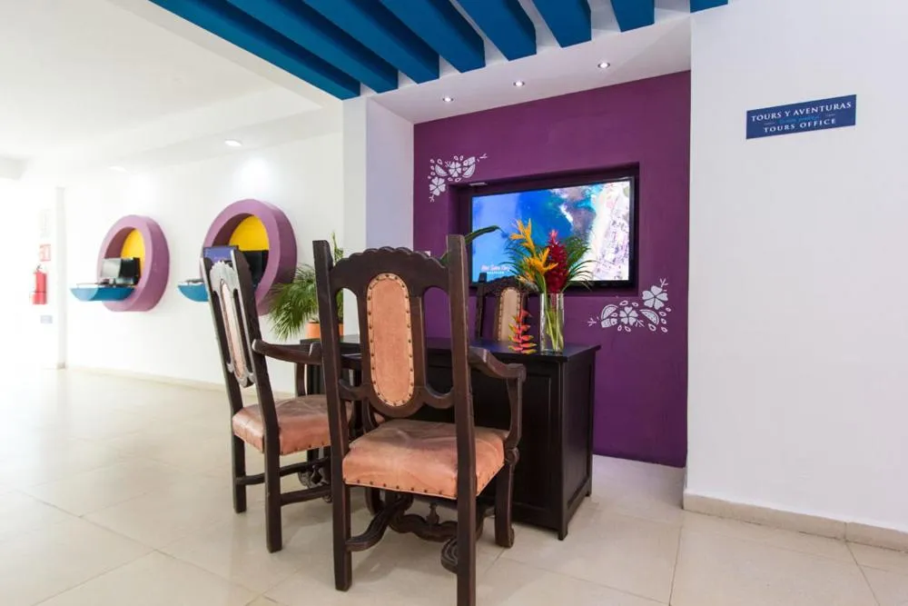 Lobby or reception in Hotel Santa Cruz Huatulco