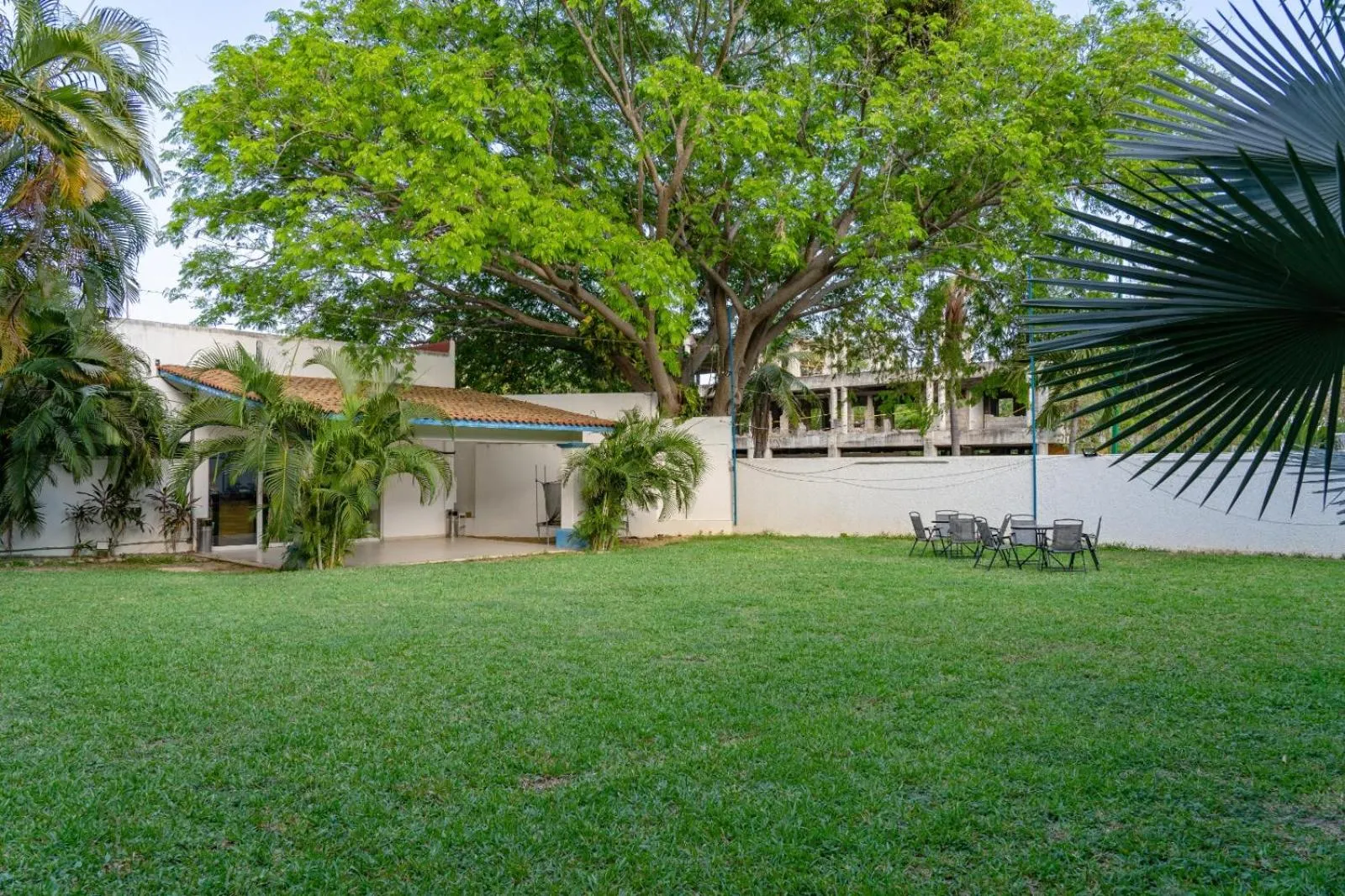 Patio in Hotel Santa Cruz Huatulco