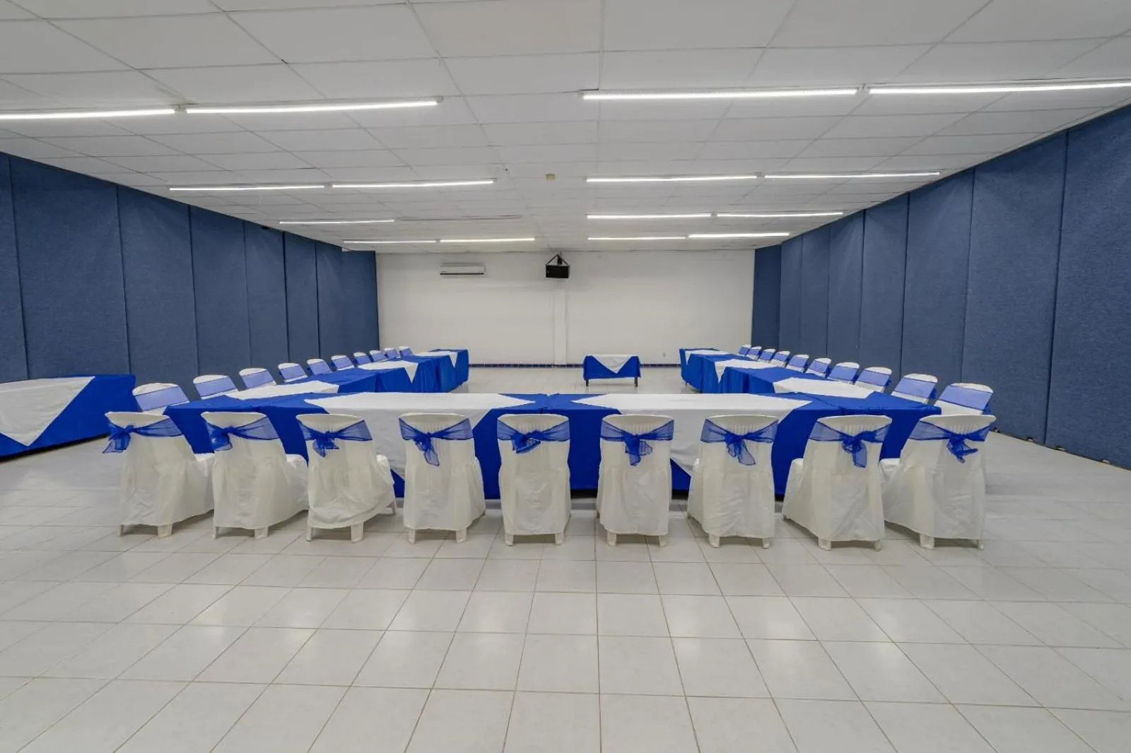 Meeting/conference room in Hotel Santa Cruz Huatulco