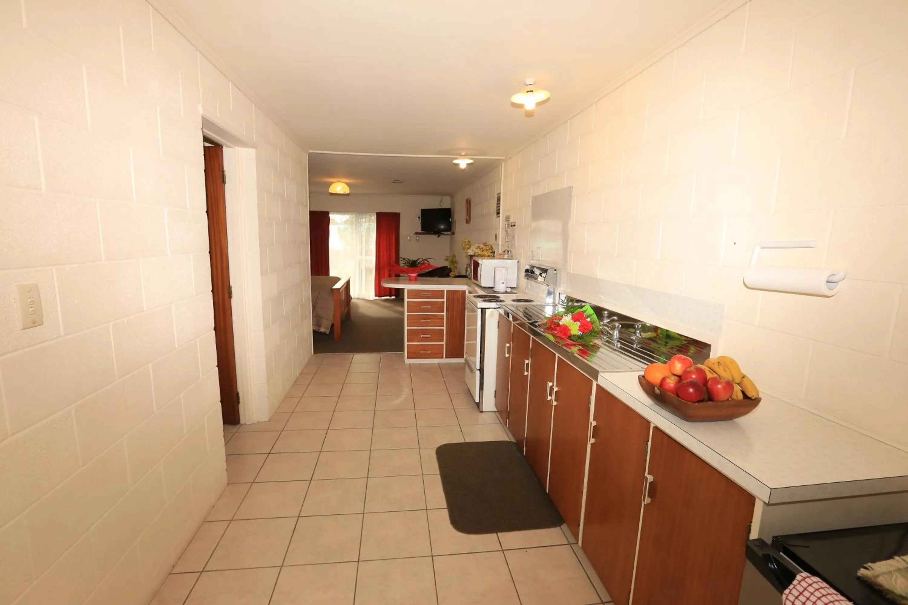 Kitchen or kitchenette in Waiuku Motel