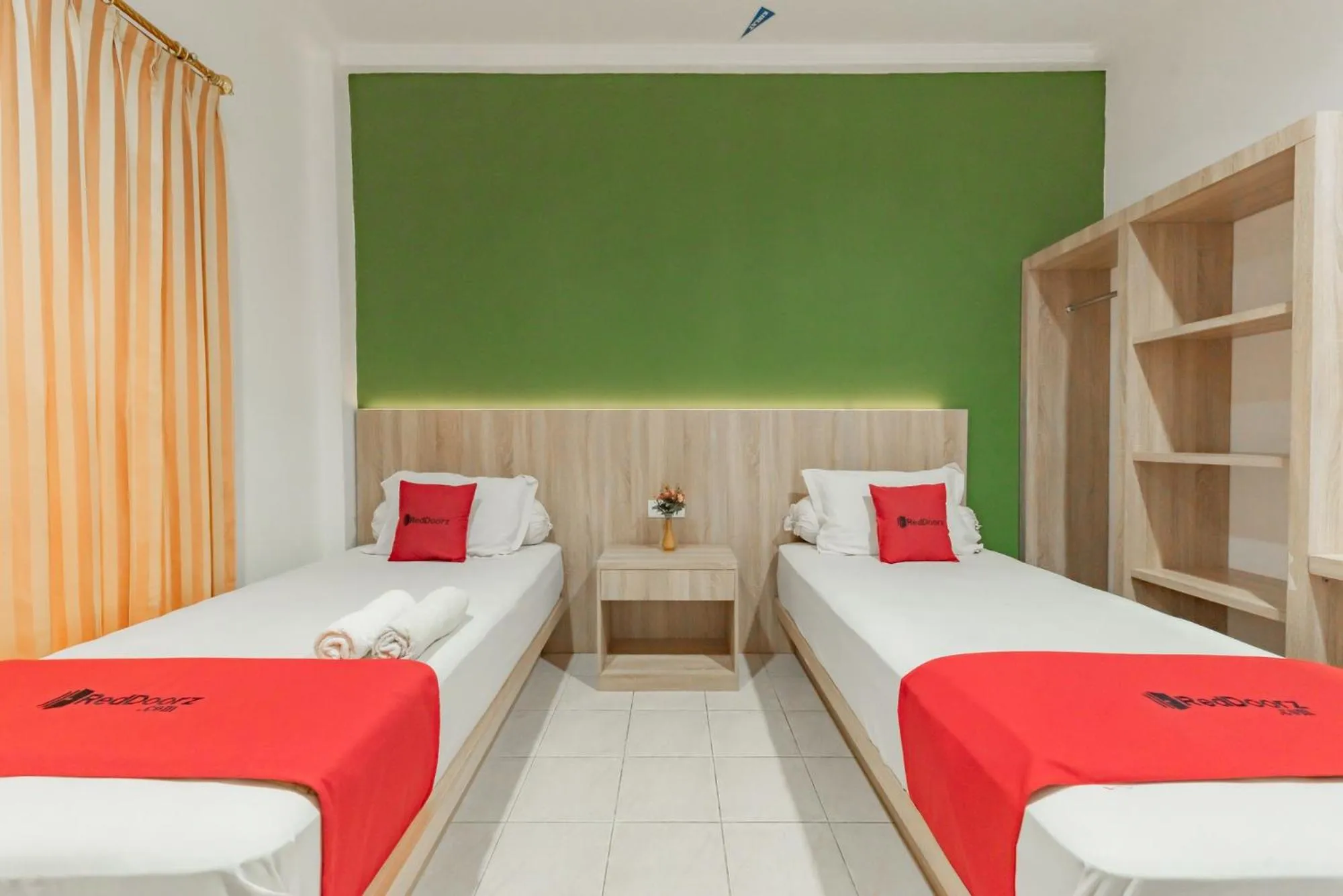 Bed in RedDoorz Syariah near Taman Bekapai 2