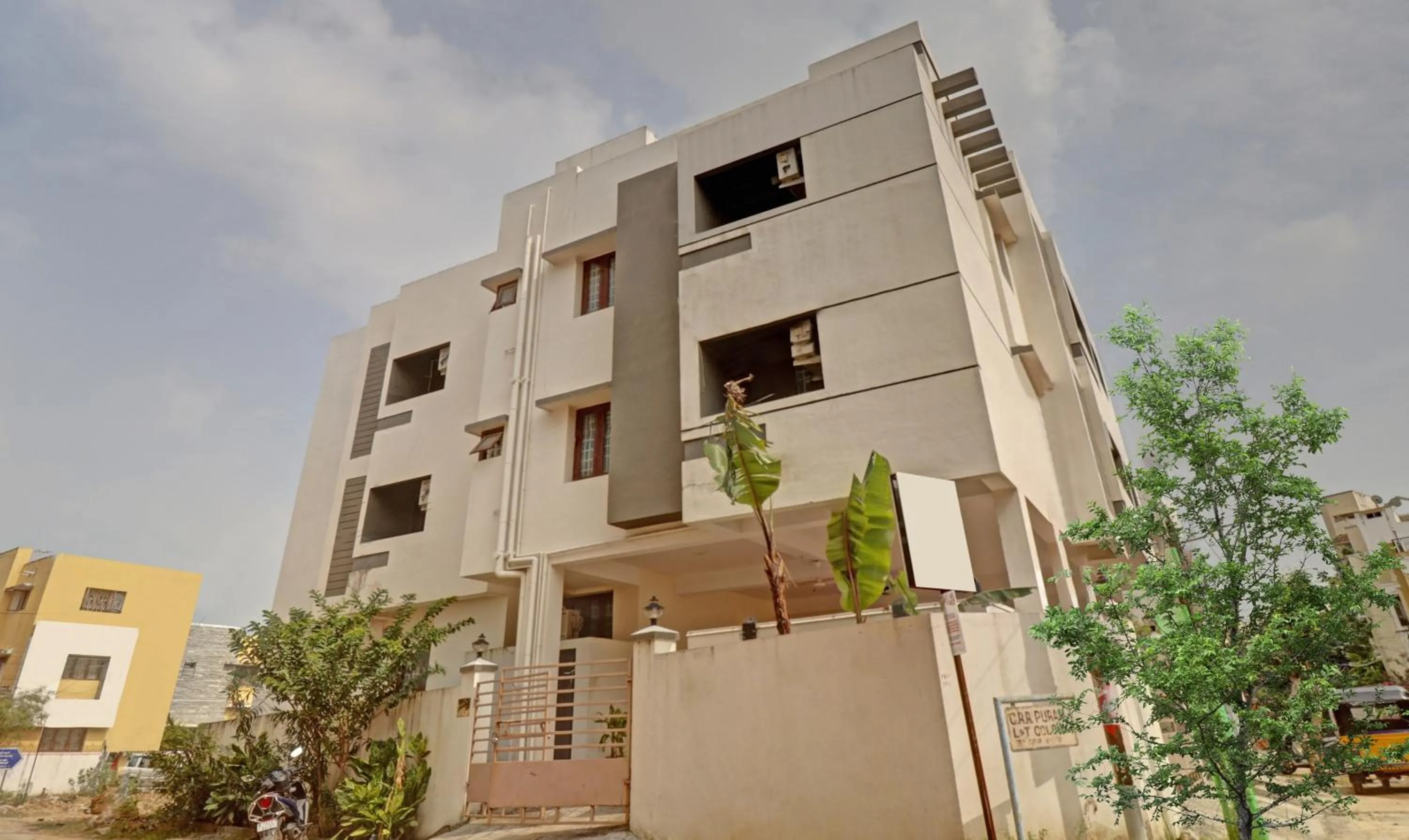 Property building in Itsy Hotels Rithika Inn Blossoms