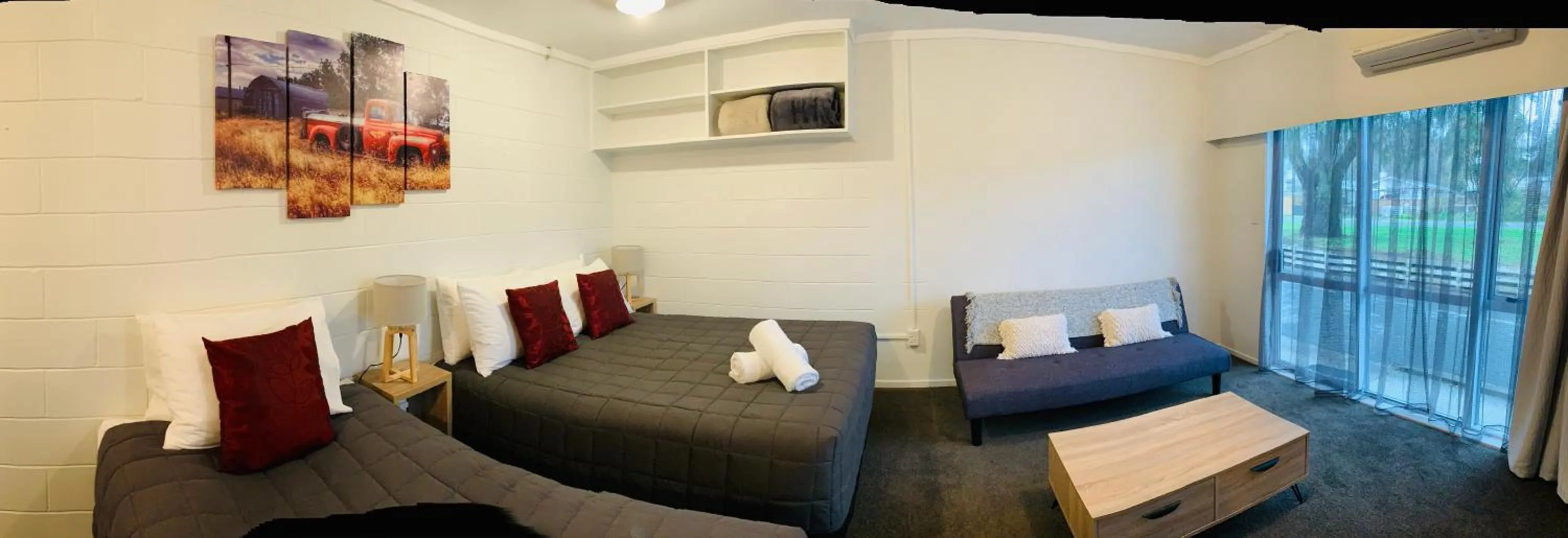 Bed in Racecourse Motel