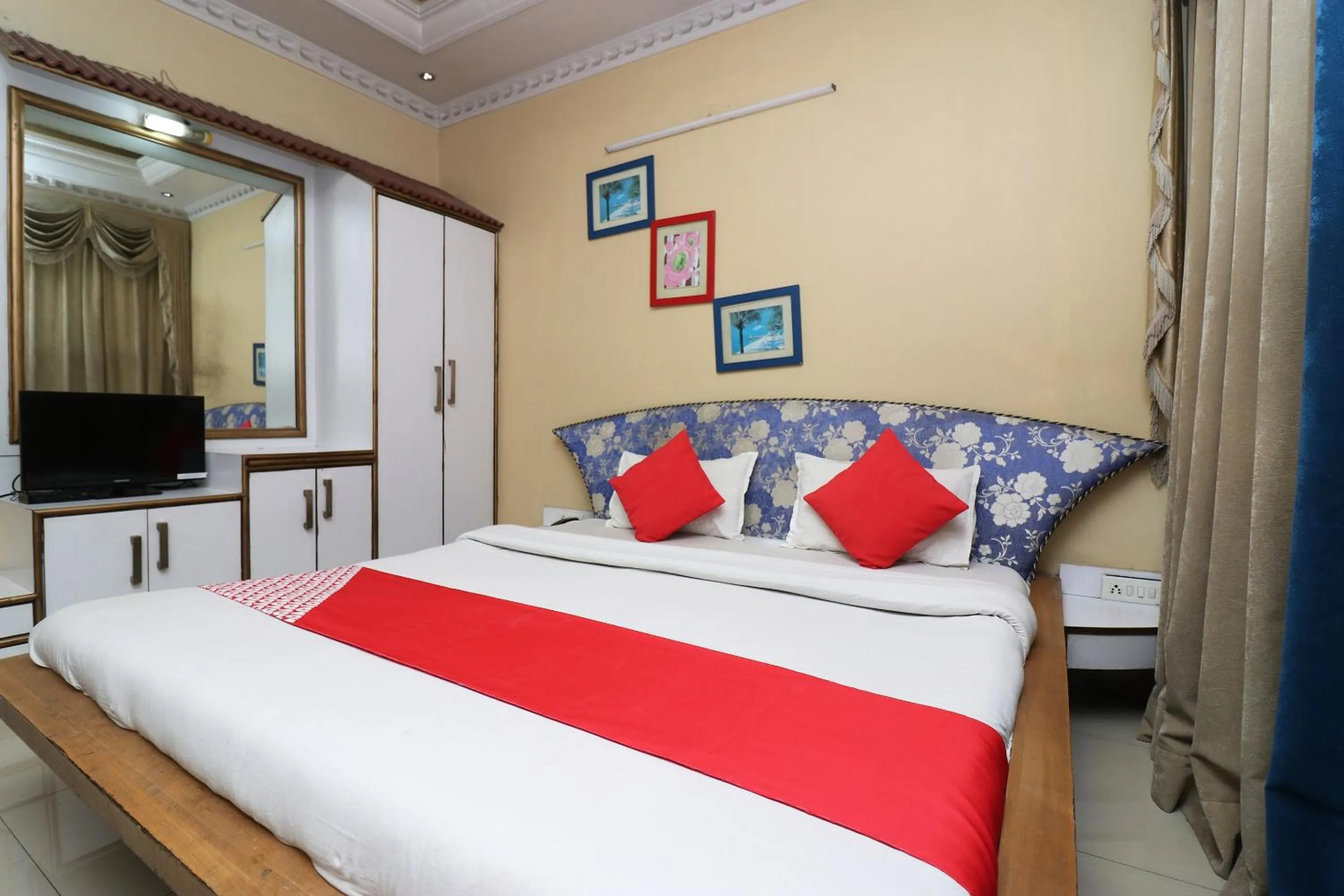 Bedroom, Bed in Super Hotel O Akash Regency