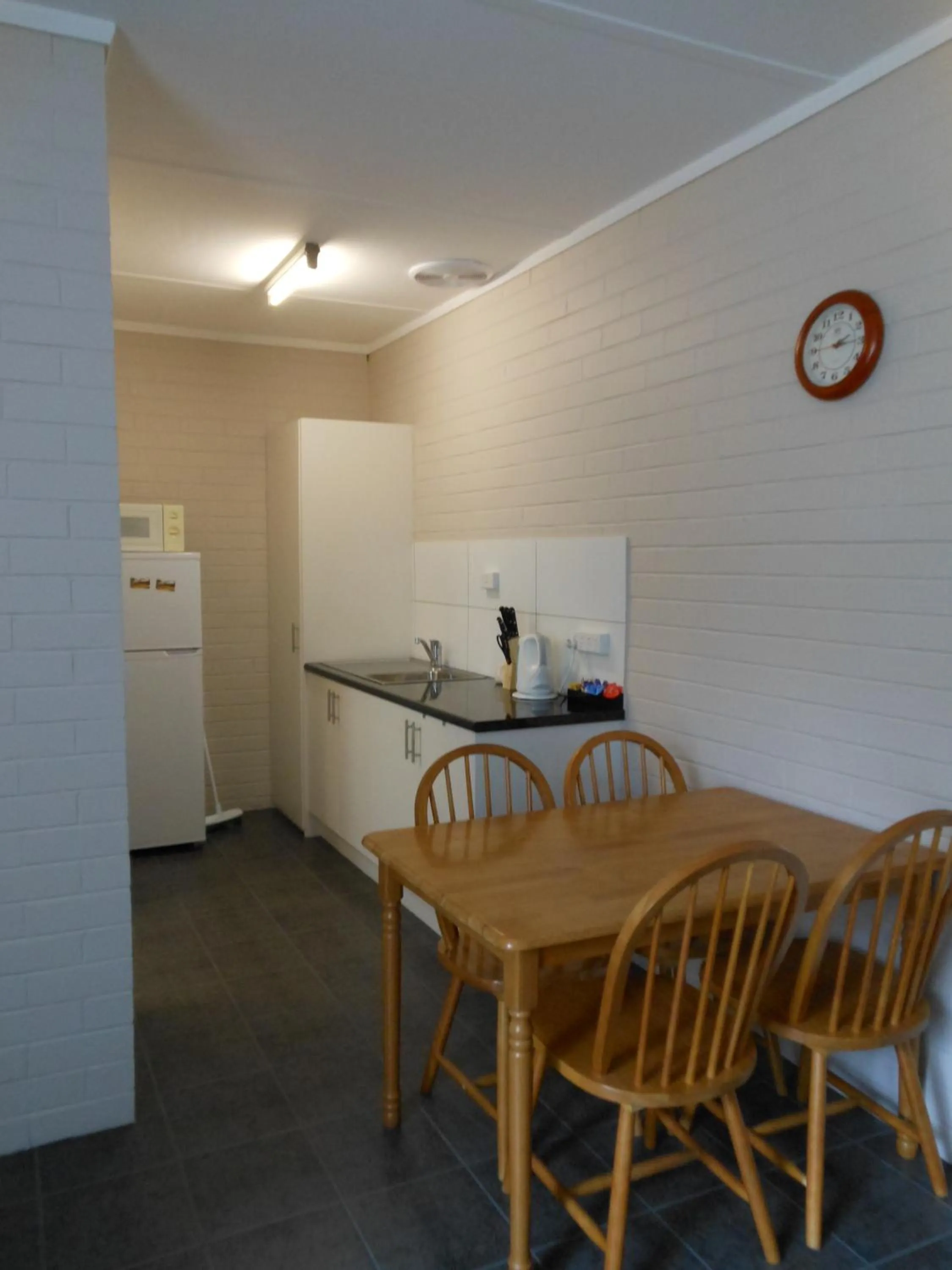 Dining area in Grampians View Cottages and Units