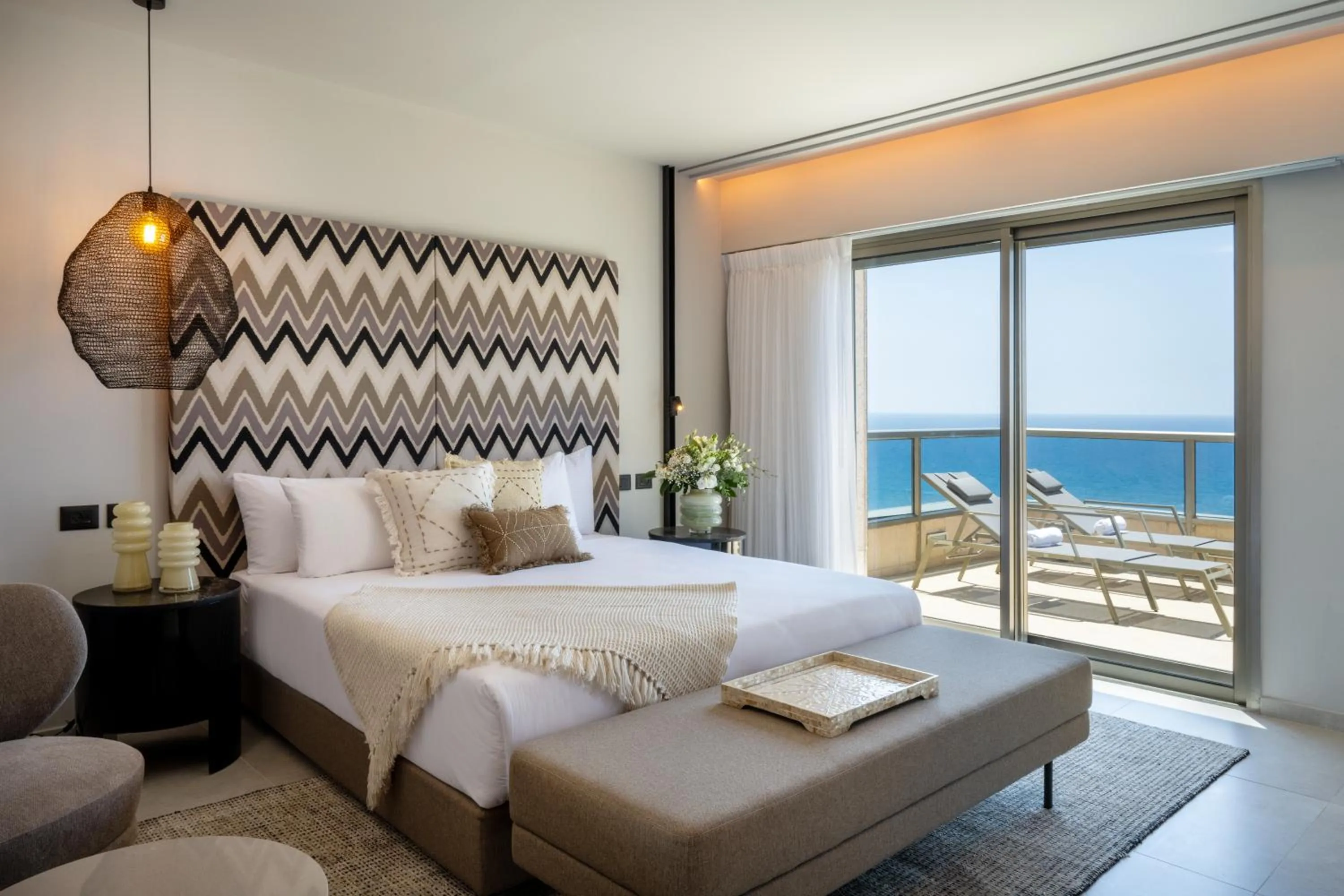 Sea view, Bed in Leonardo Plaza Haifa