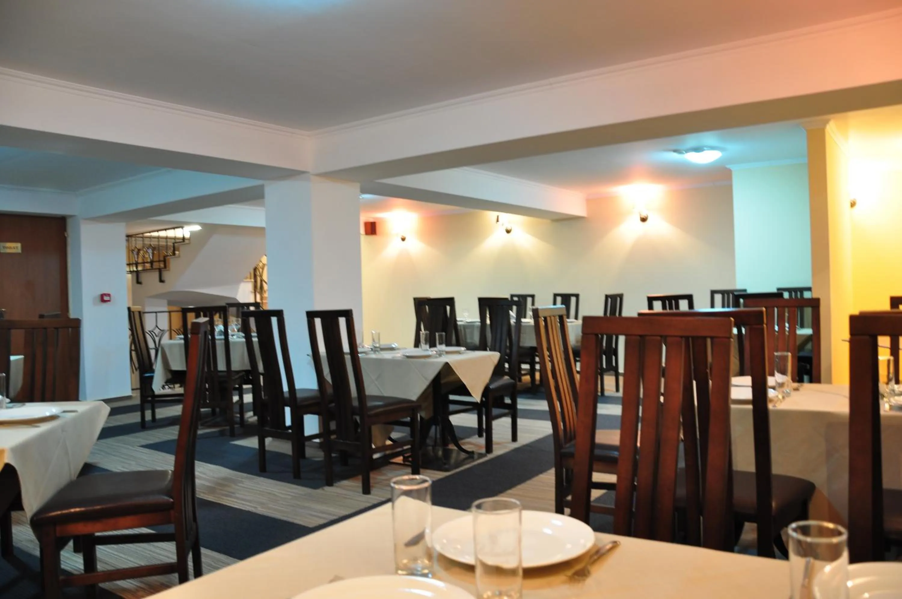 Restaurant/places to eat in Vigo Grand Hotel