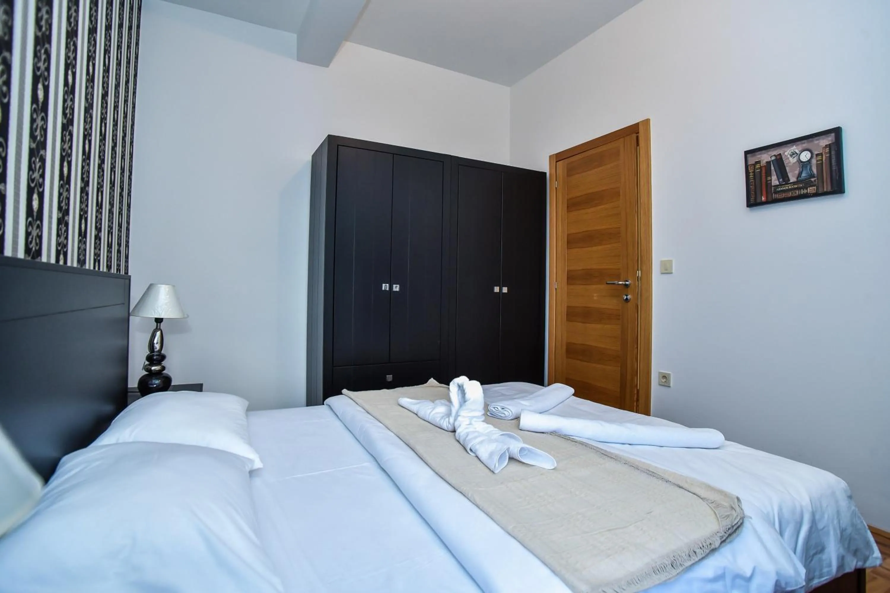 Bed in Vistamar Hotel & Apartments