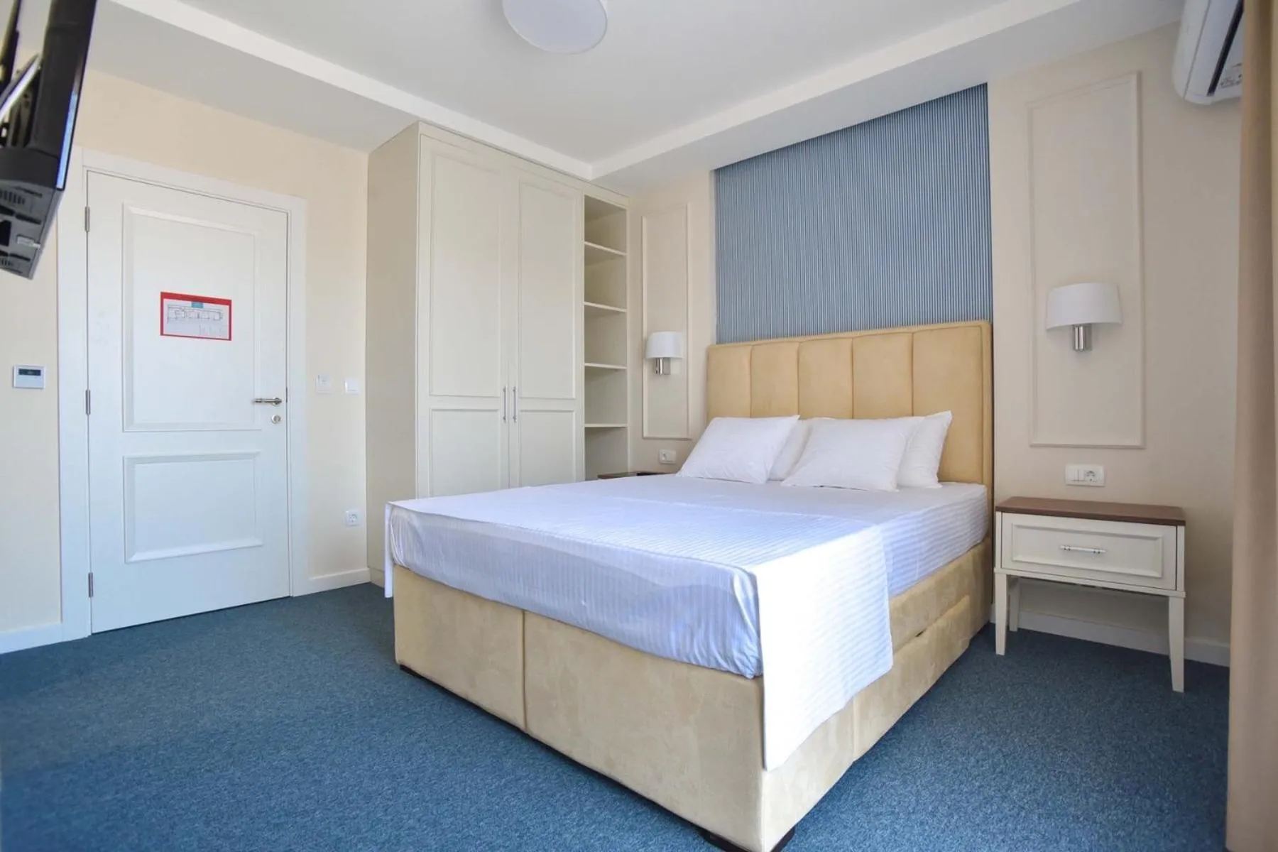 Bed in Vistamar Hotel & Apartments