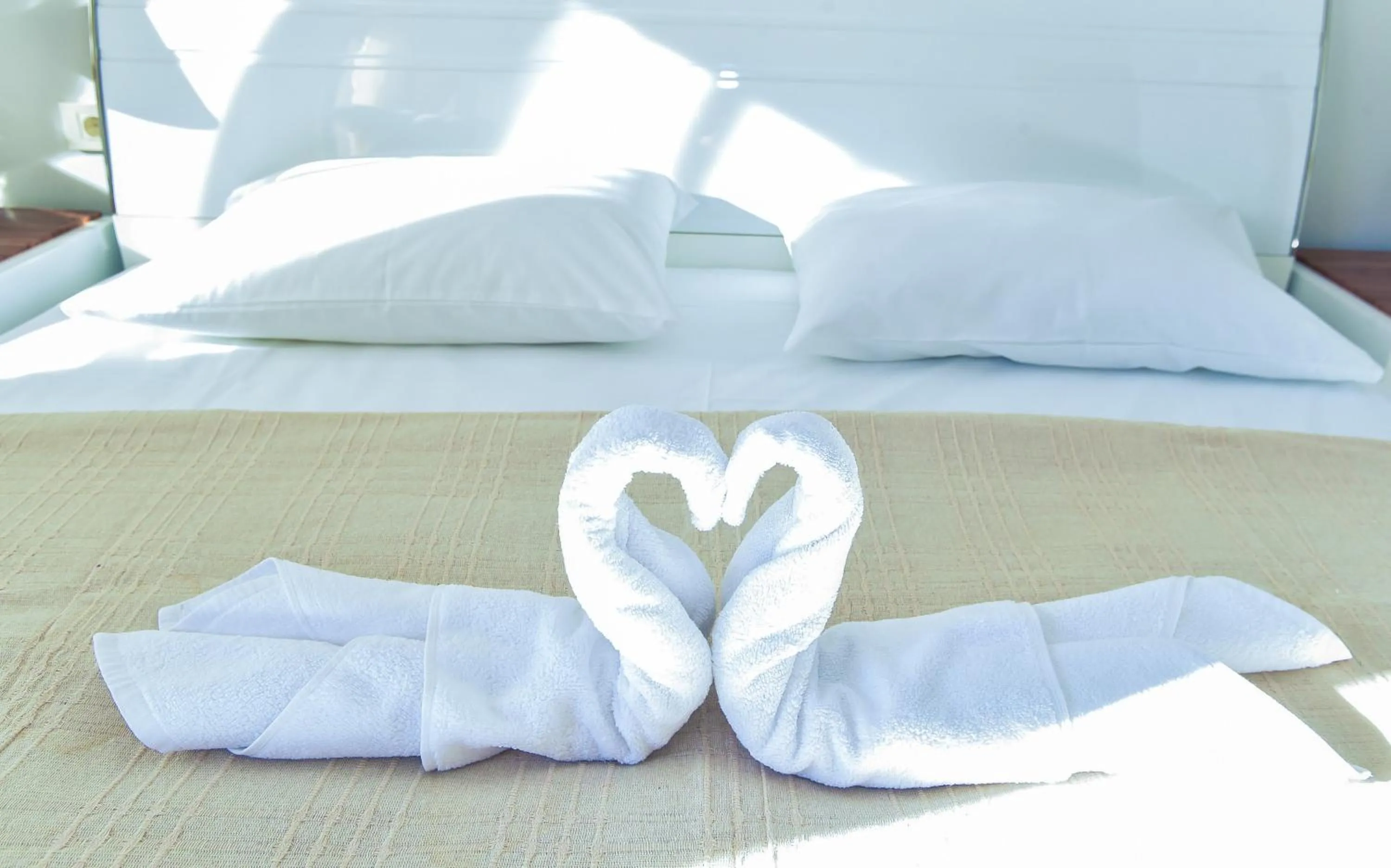 Bed in Vistamar Hotel & Apartments