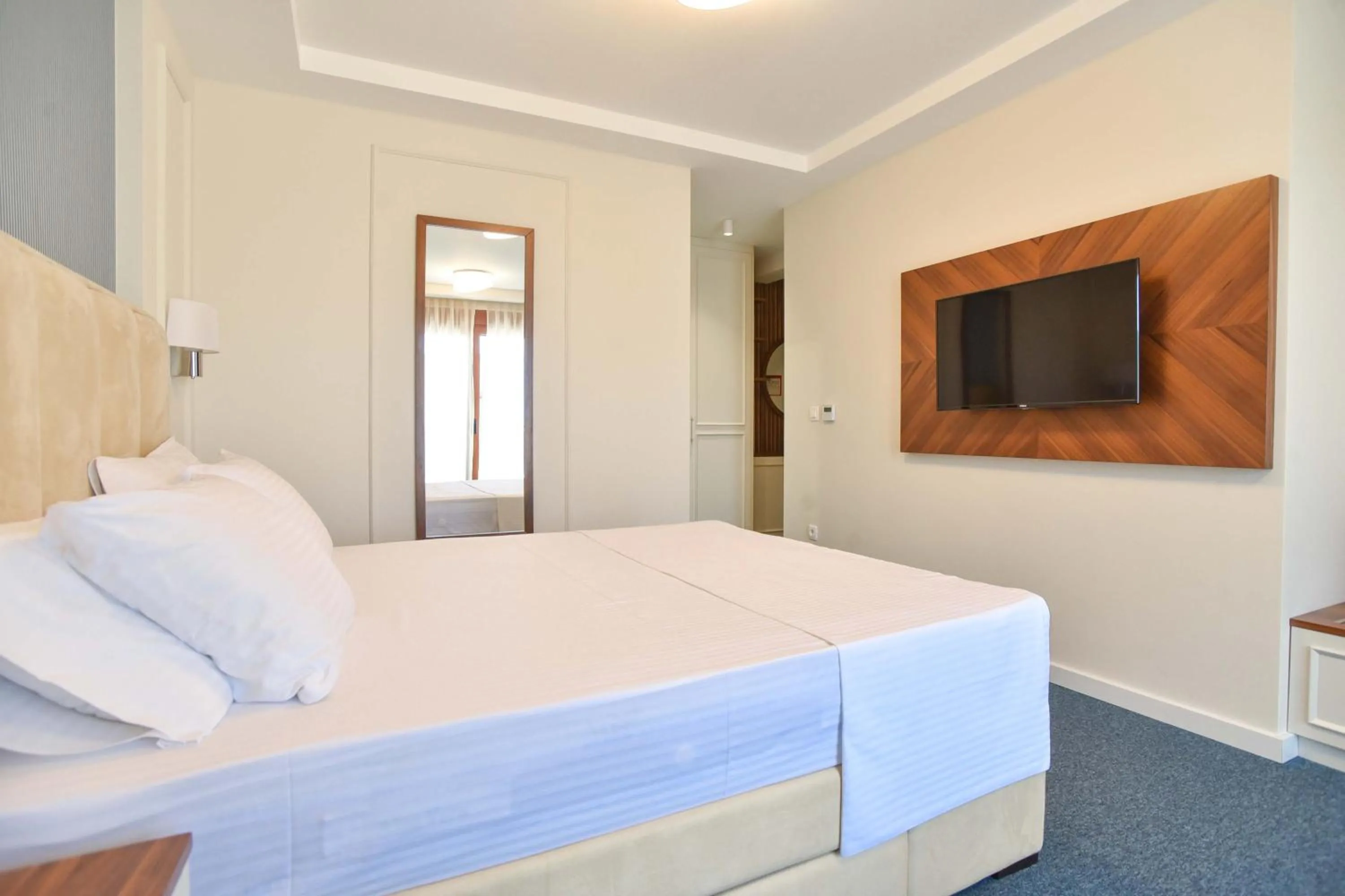 Bed in Vistamar Hotel & Apartments