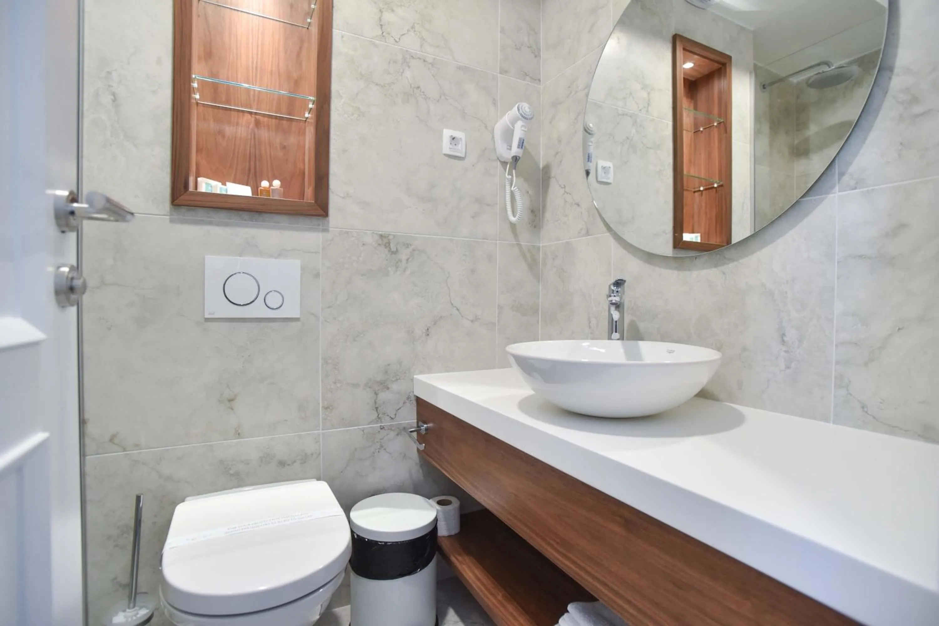 Vistamar Hotel & Apartments