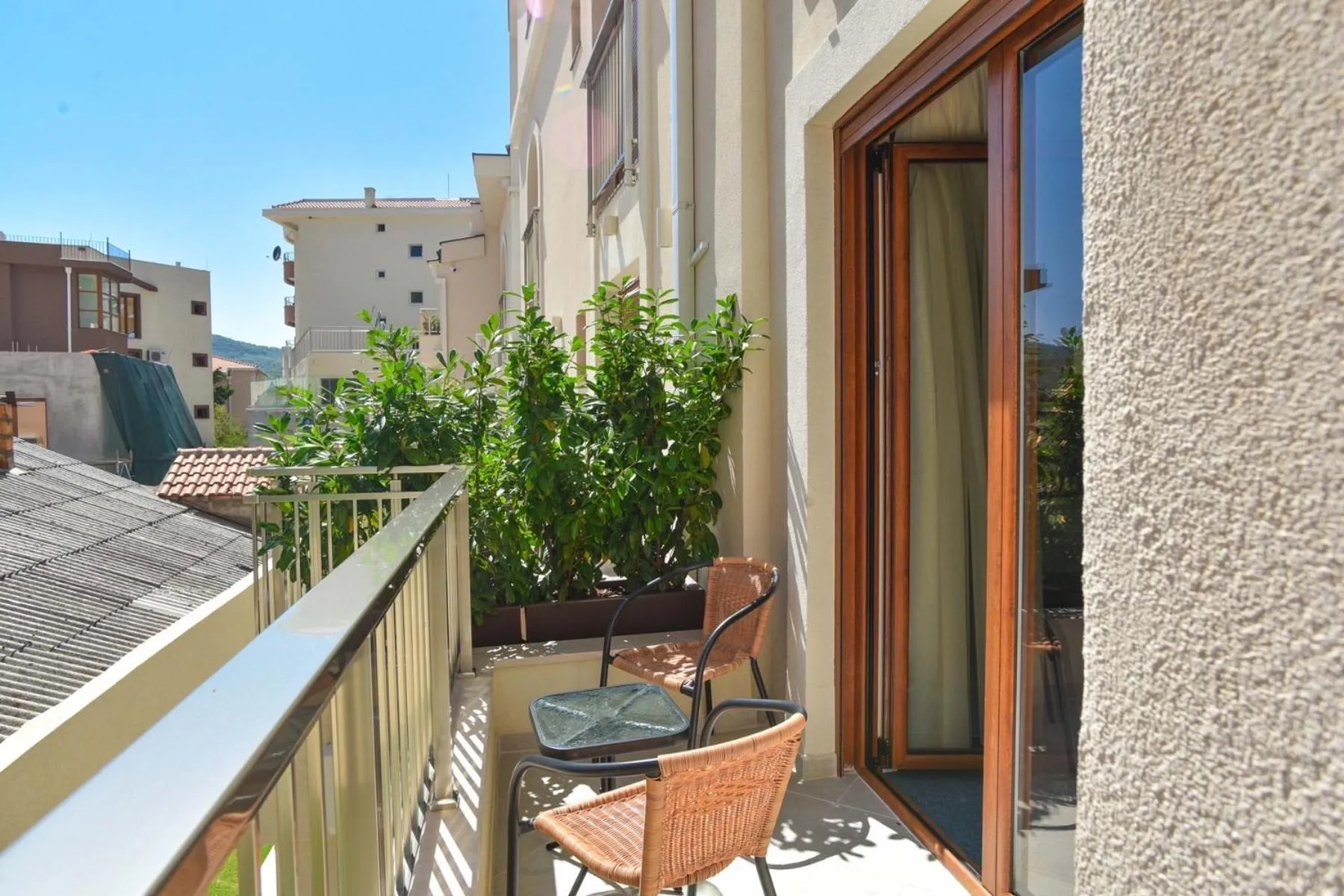 Vistamar Hotel & Apartments