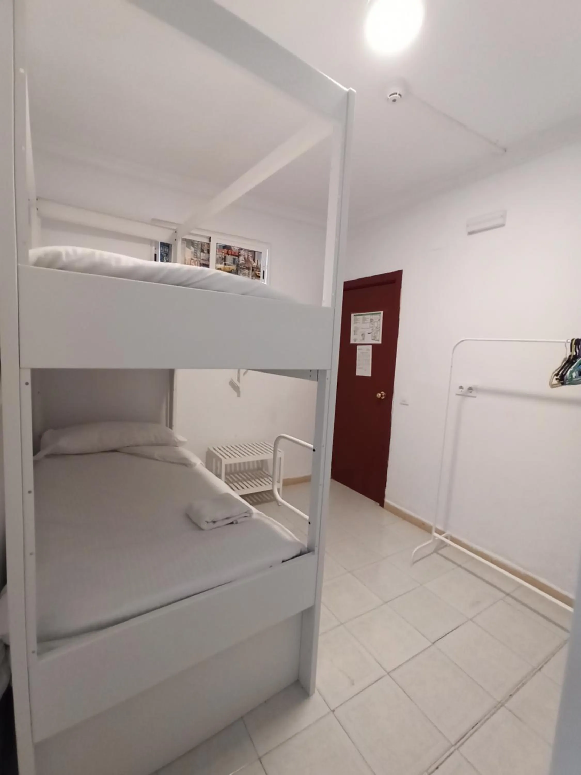 bunk bed, Bed in Vivian's Guest House Auto Check-in