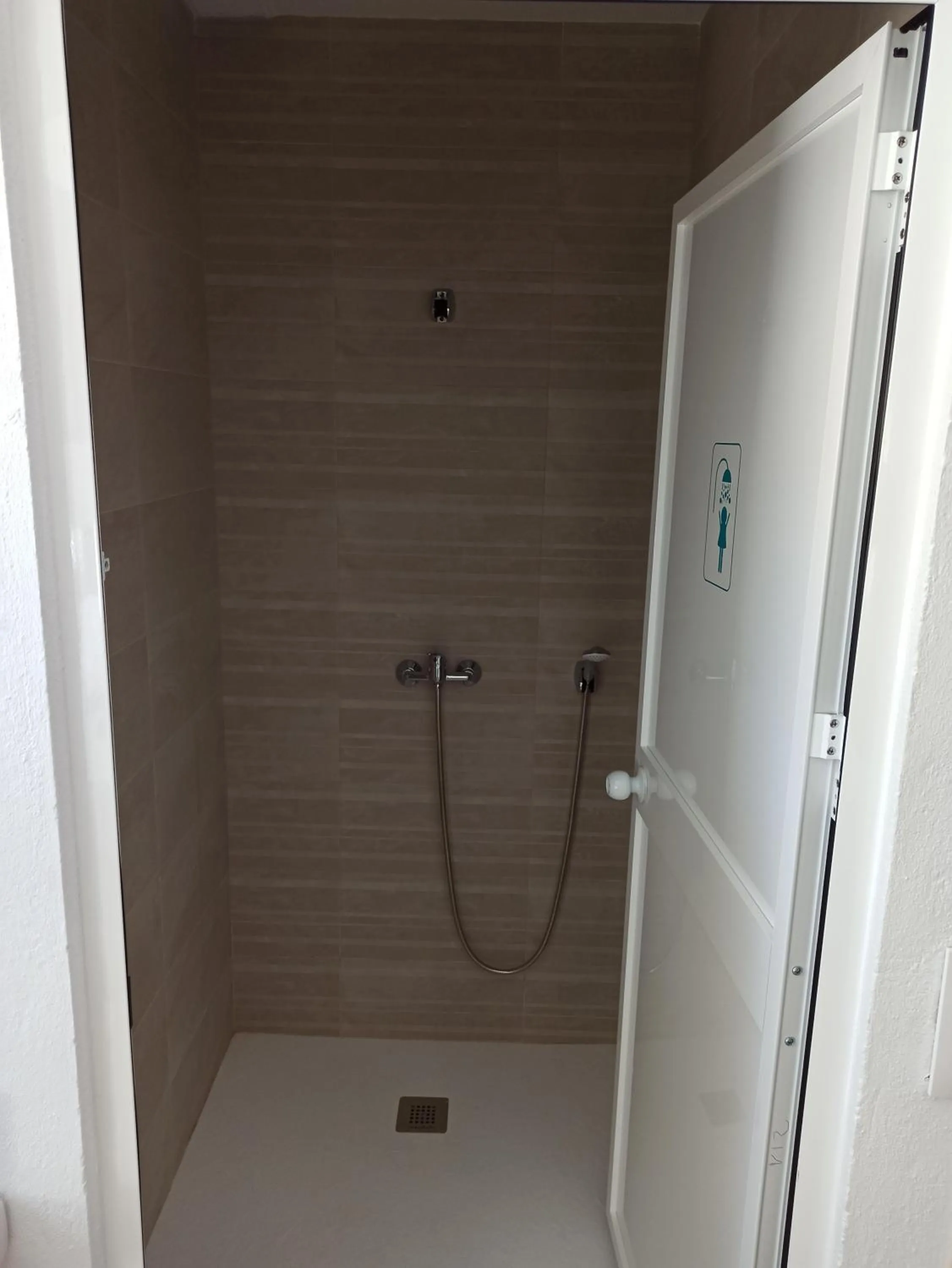 Bathroom in Vivian's Guest House Auto Check-in