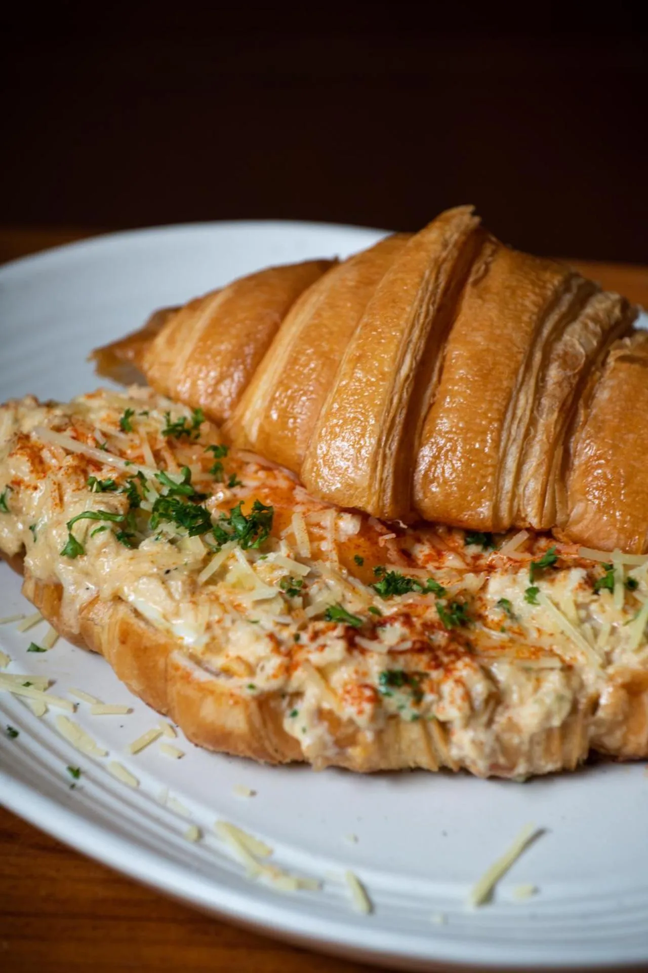 Restaurant/places to eat in At Kamala Hotel