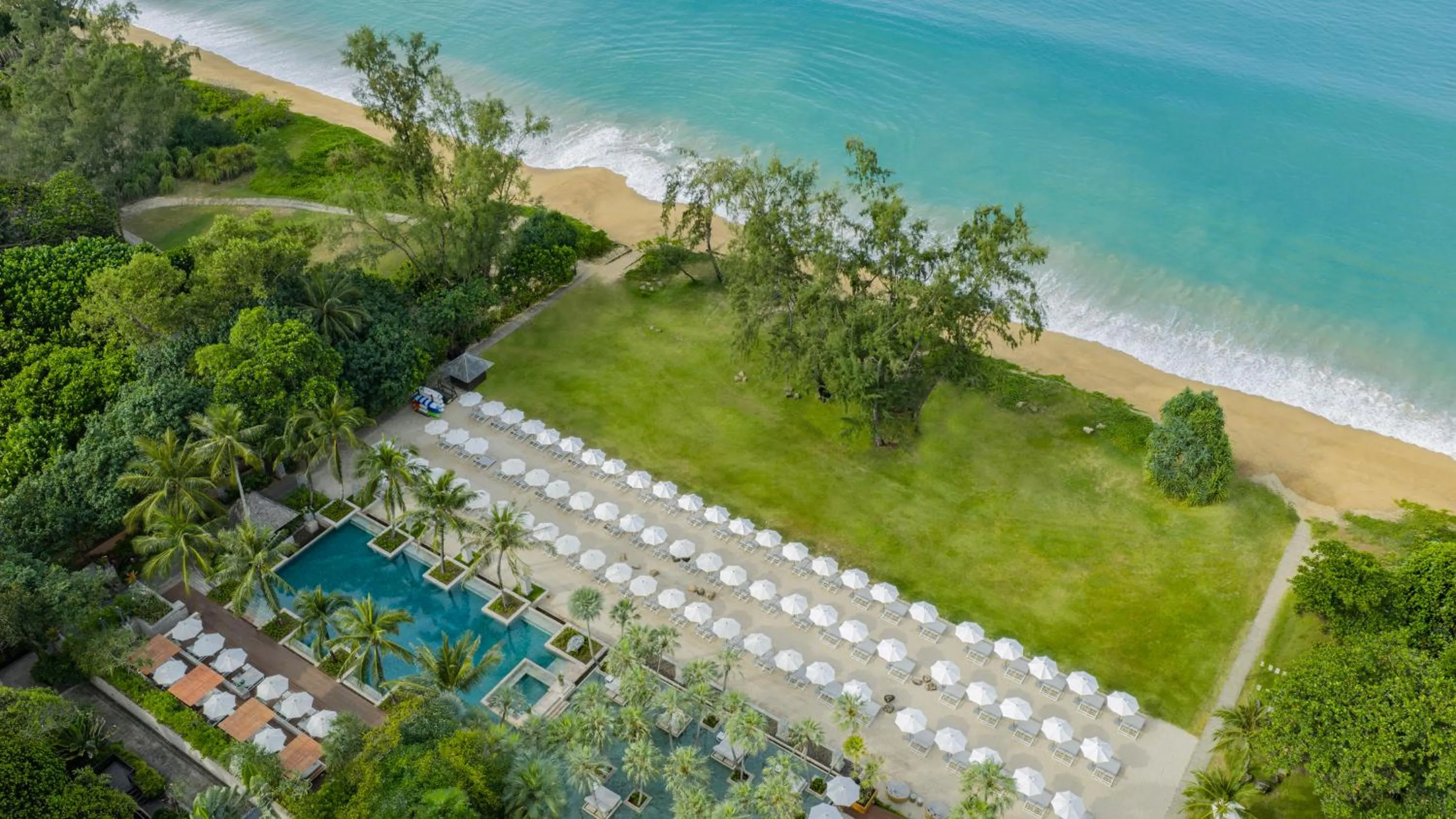 Beach in Anantara Mai Khao Phuket Villas