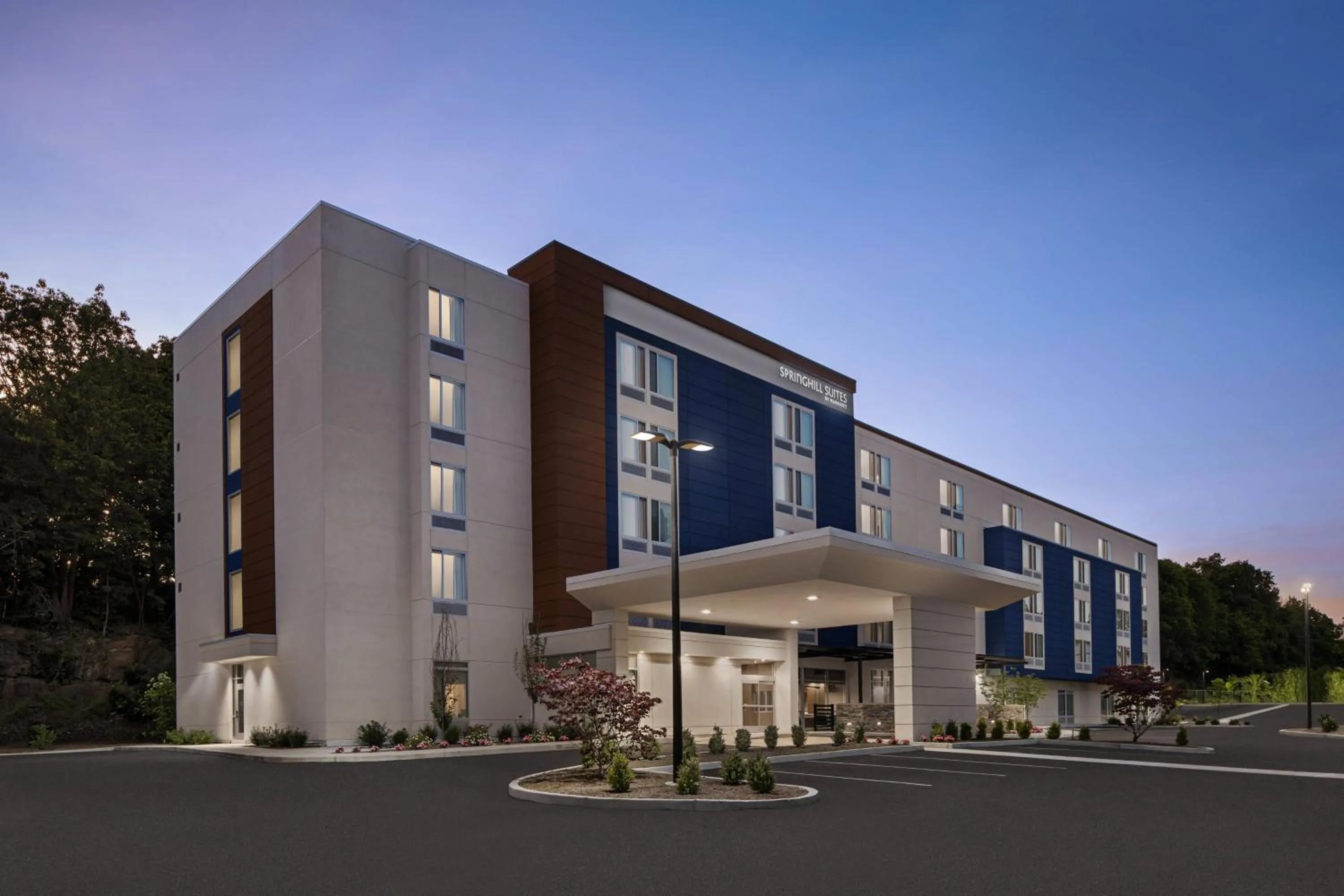 Property building in SpringHill Suites by Marriott Tuckahoe Westchester County