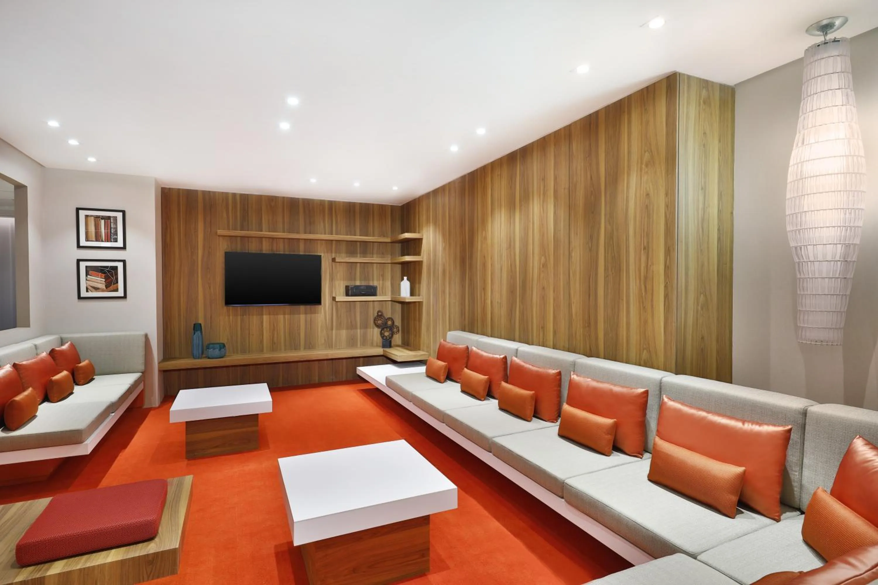 Lounge or bar in Park Mall Hotel & Conference Center