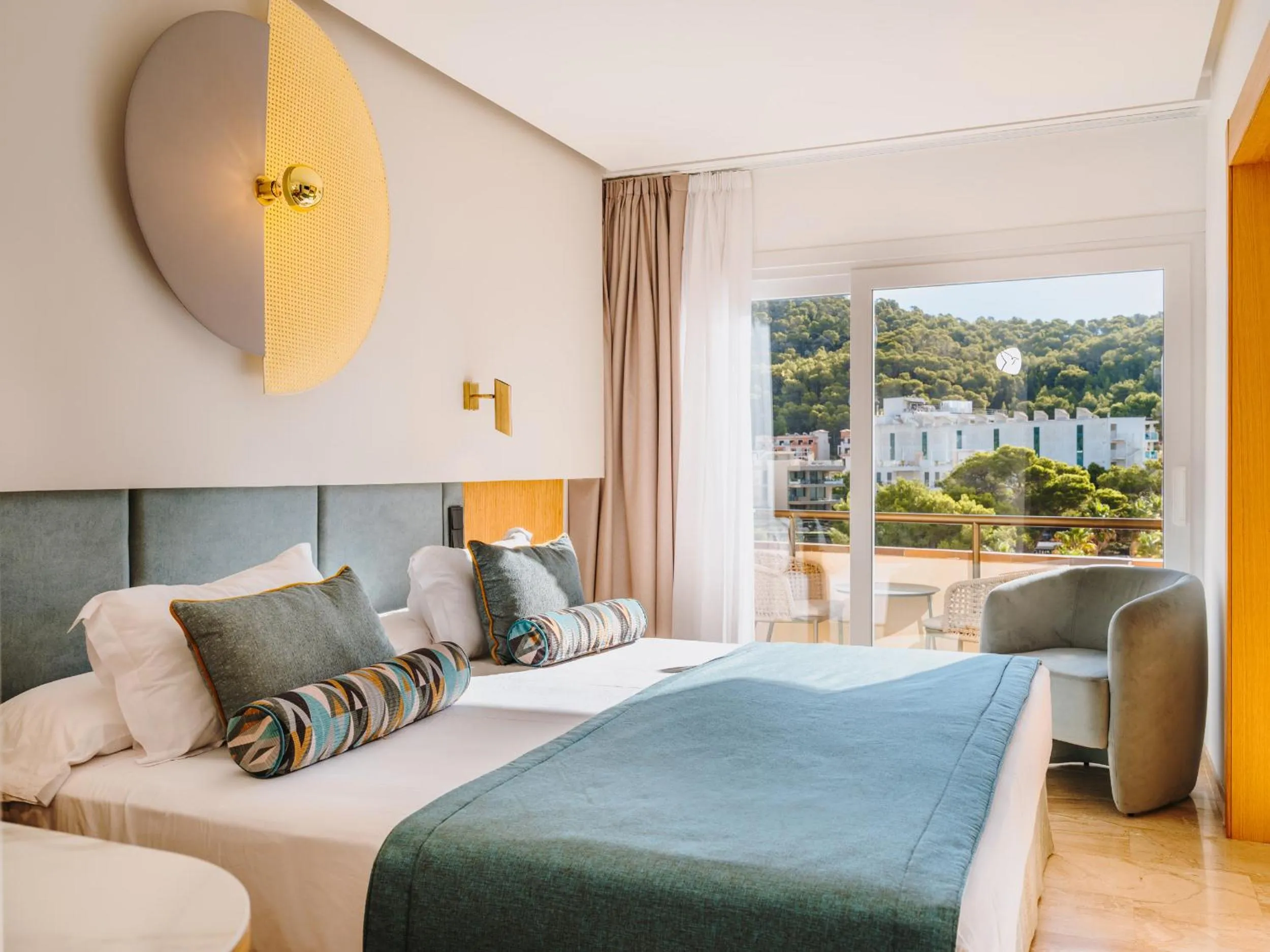 Bedroom, Bed in Grupotel Playa Camp de Mar - Adults Only