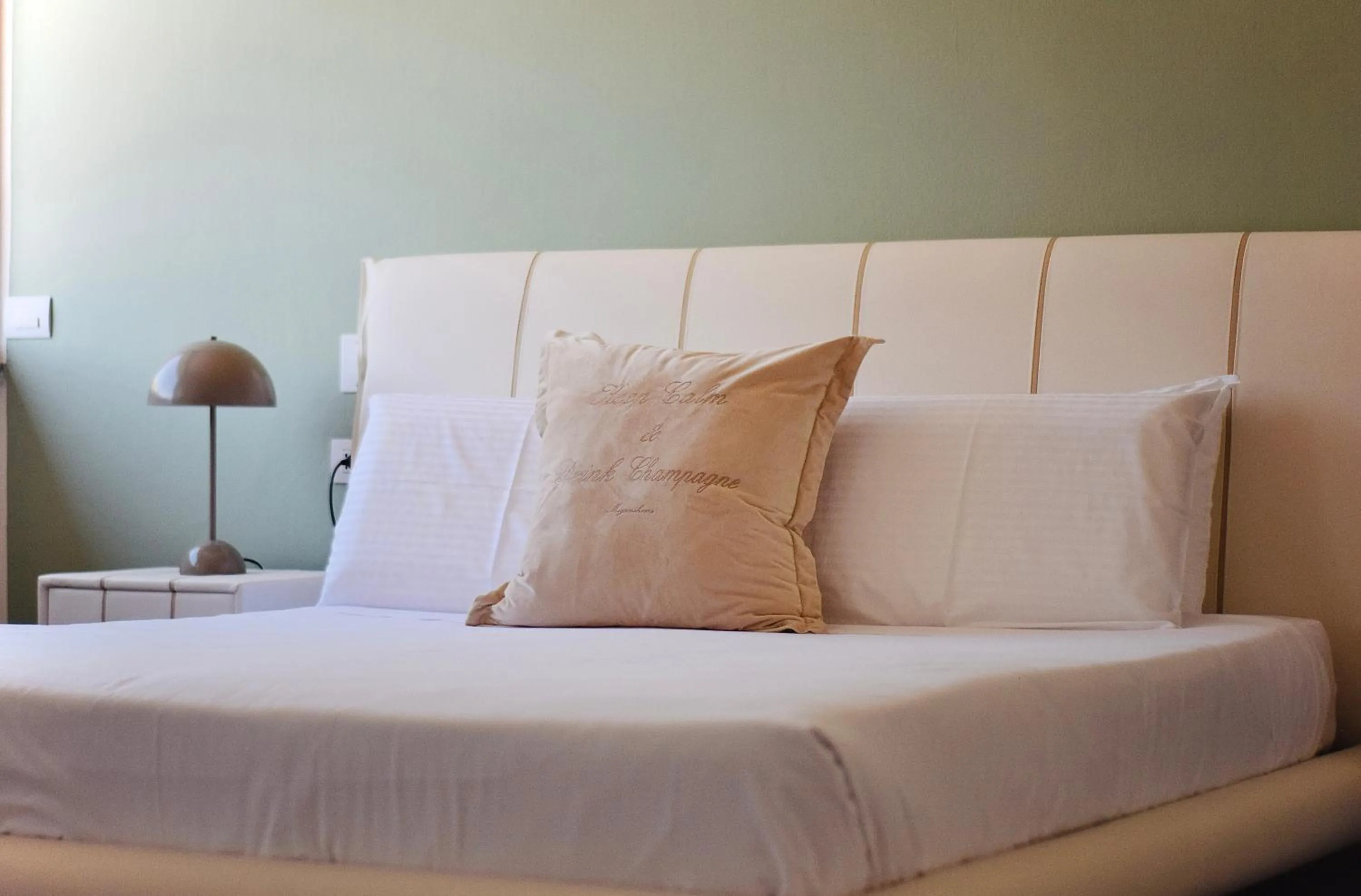 Bed in Torbole Aparthotel