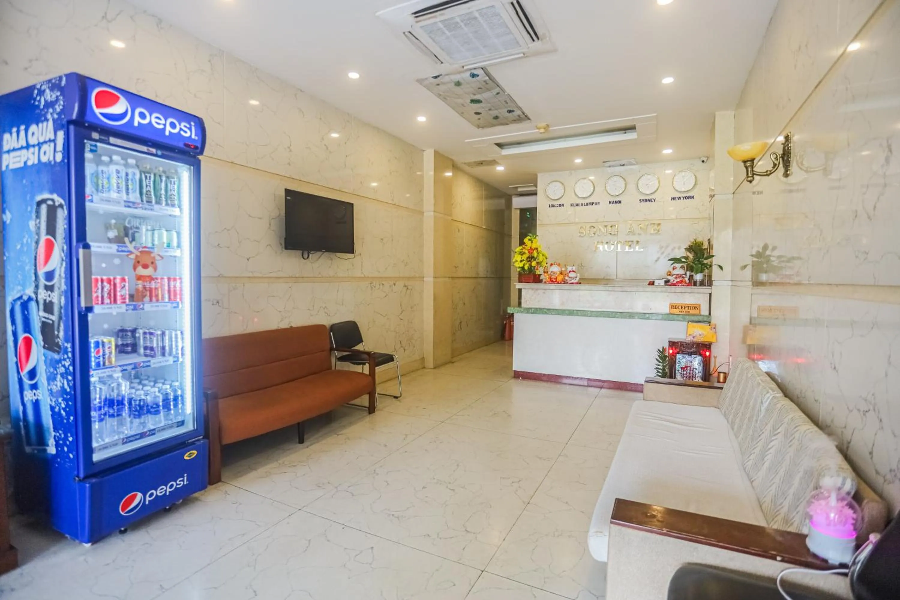 Living room in Song Anh 3 Hotel