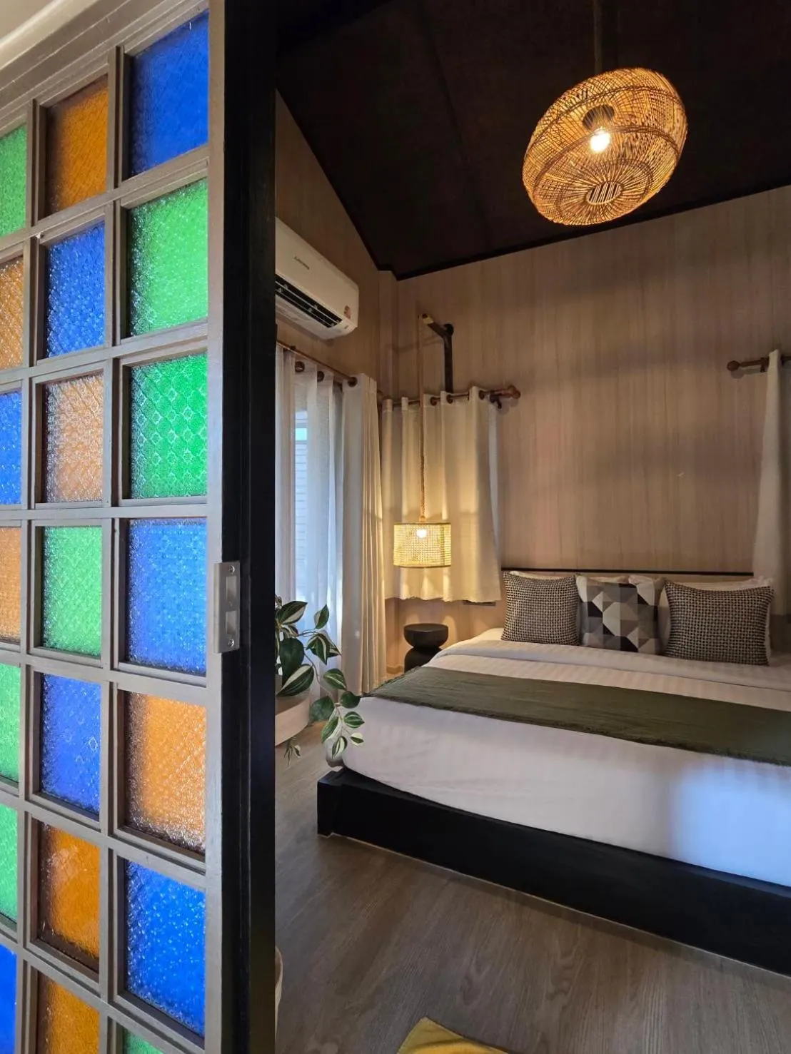 Bed in Cocohut Beach Resort Koh Phangan