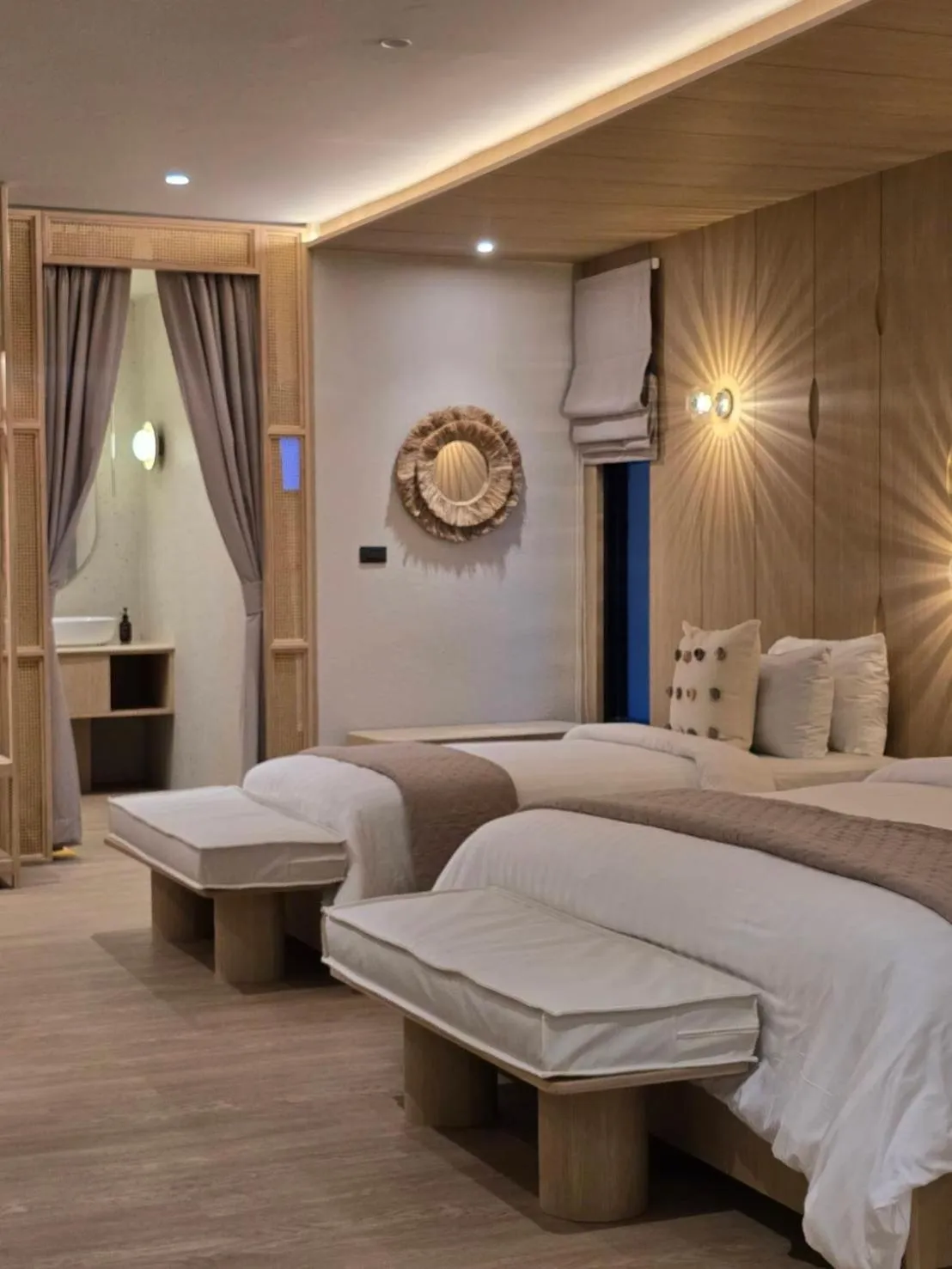 Bed in Cocohut Beach Resort Koh Phangan