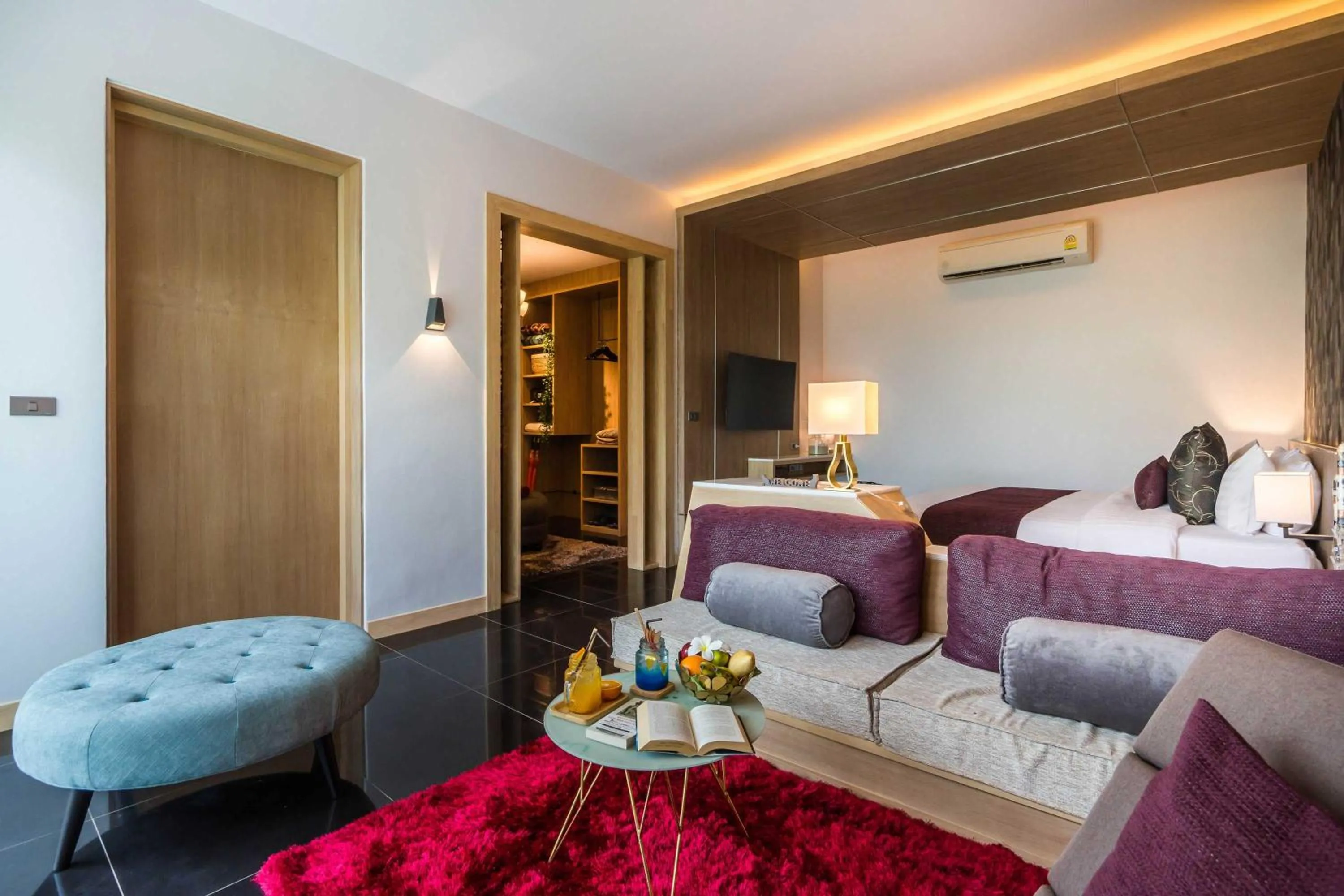 Bed in Cocohut Beach Resort Koh Phangan