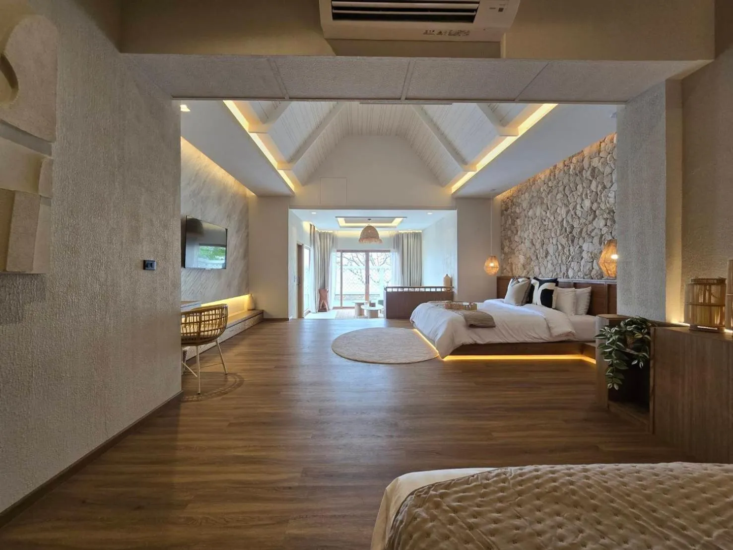 Bed in Cocohut Beach Resort Koh Phangan