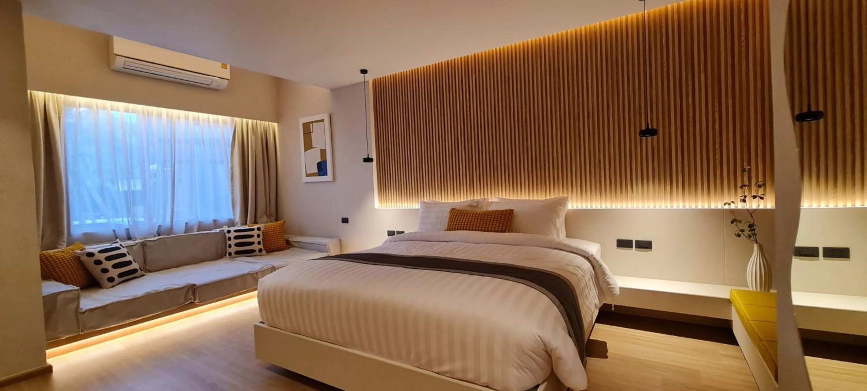 Bed in Cocohut Beach Resort Koh Phangan