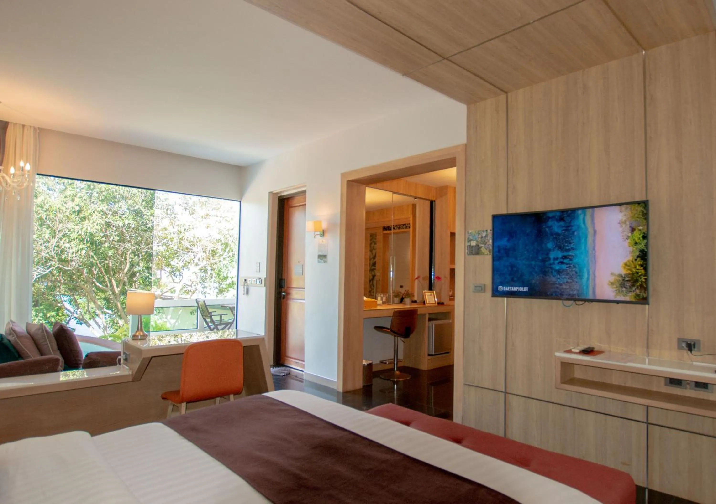 Bed in Cocohut Beach Resort Koh Phangan