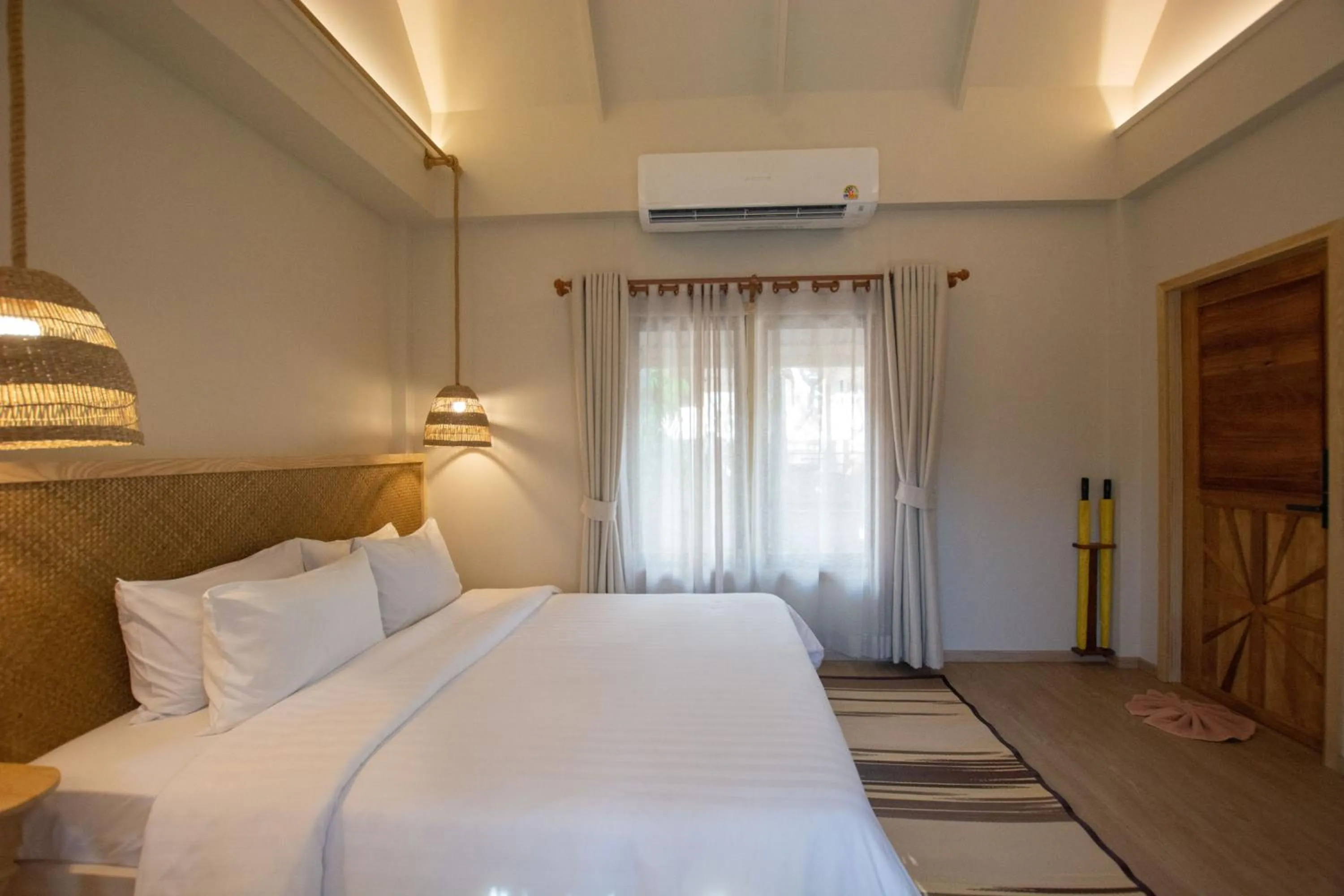 Bed in Cocohut Beach Resort Koh Phangan