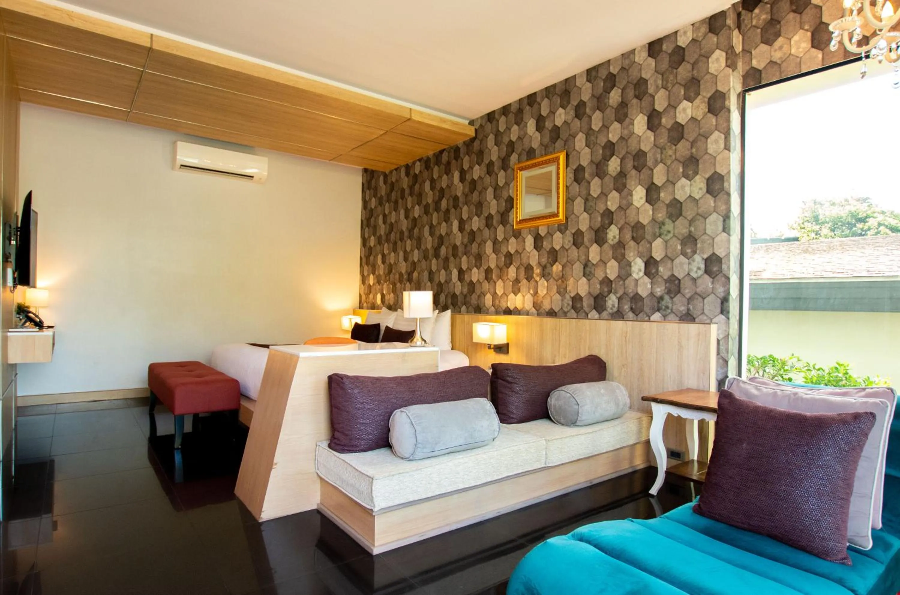 Bed in Cocohut Beach Resort Koh Phangan